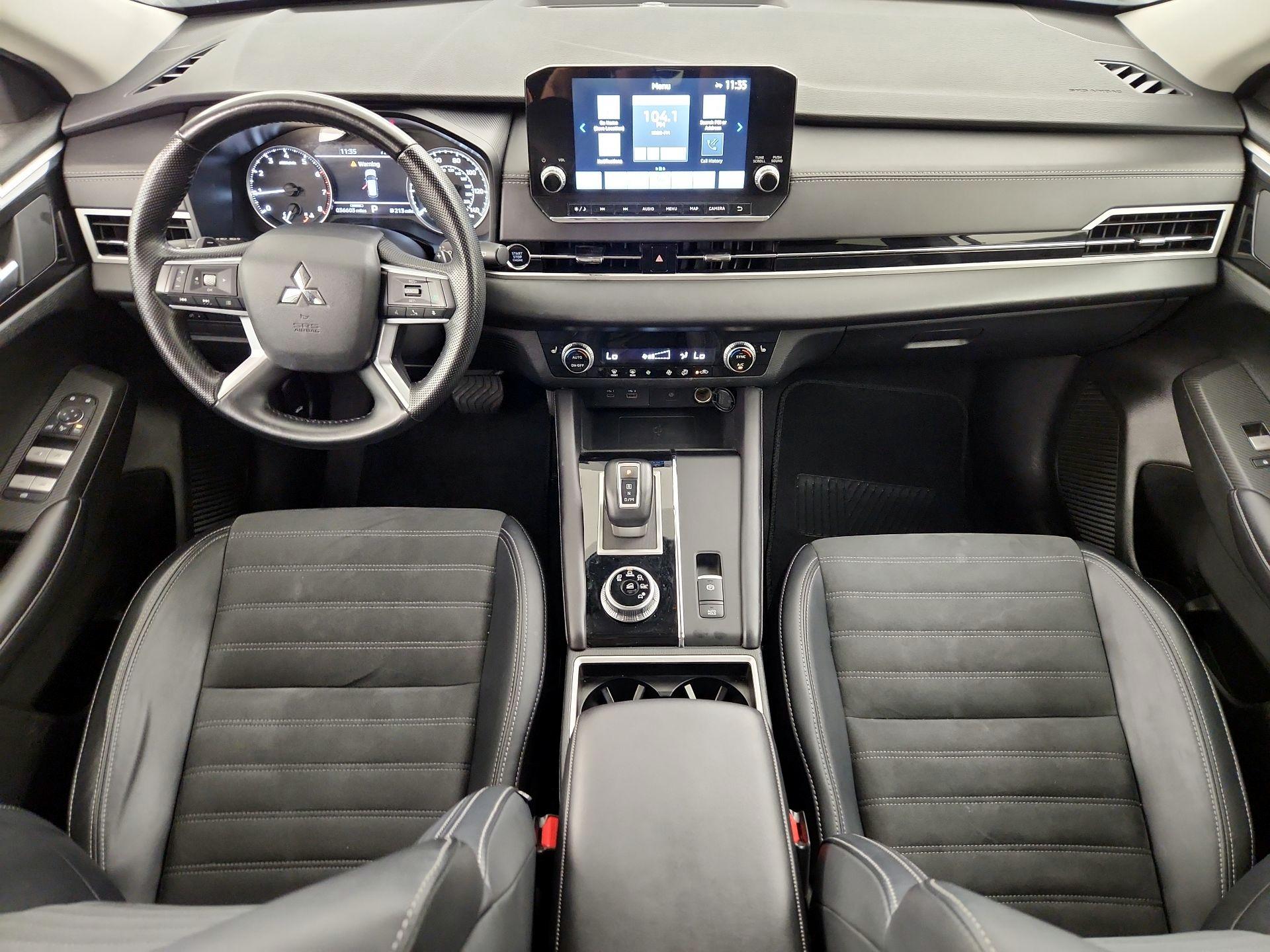 Thumbnail: 2024 Mitsubishi Outlander - 9