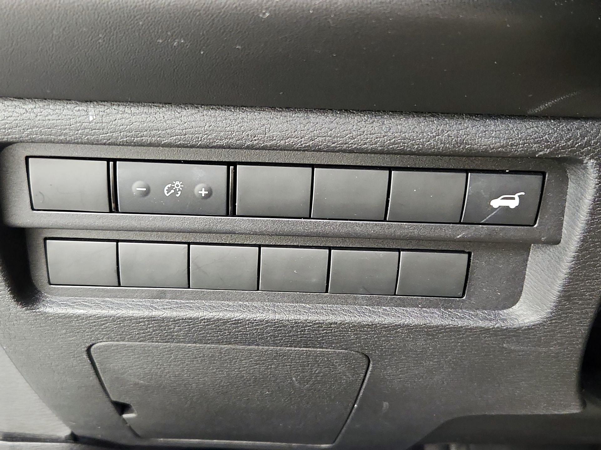 Thumbnail: 2024 Mitsubishi Outlander - 13