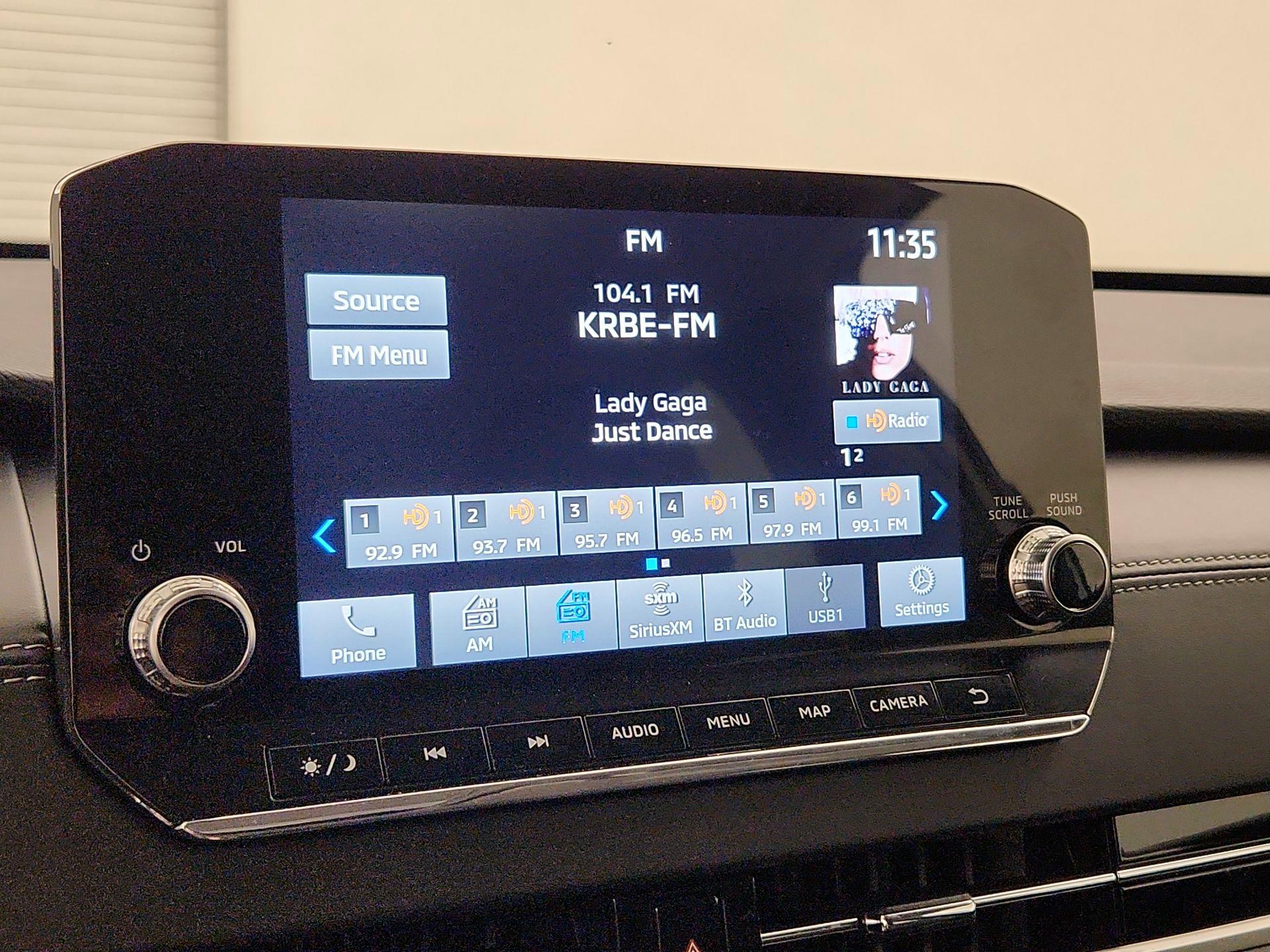 Thumbnail: 2024 Mitsubishi Outlander - 16