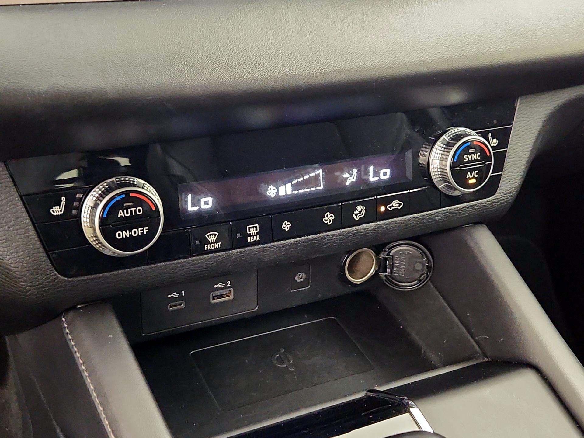 Thumbnail: 2024 Mitsubishi Outlander - 17