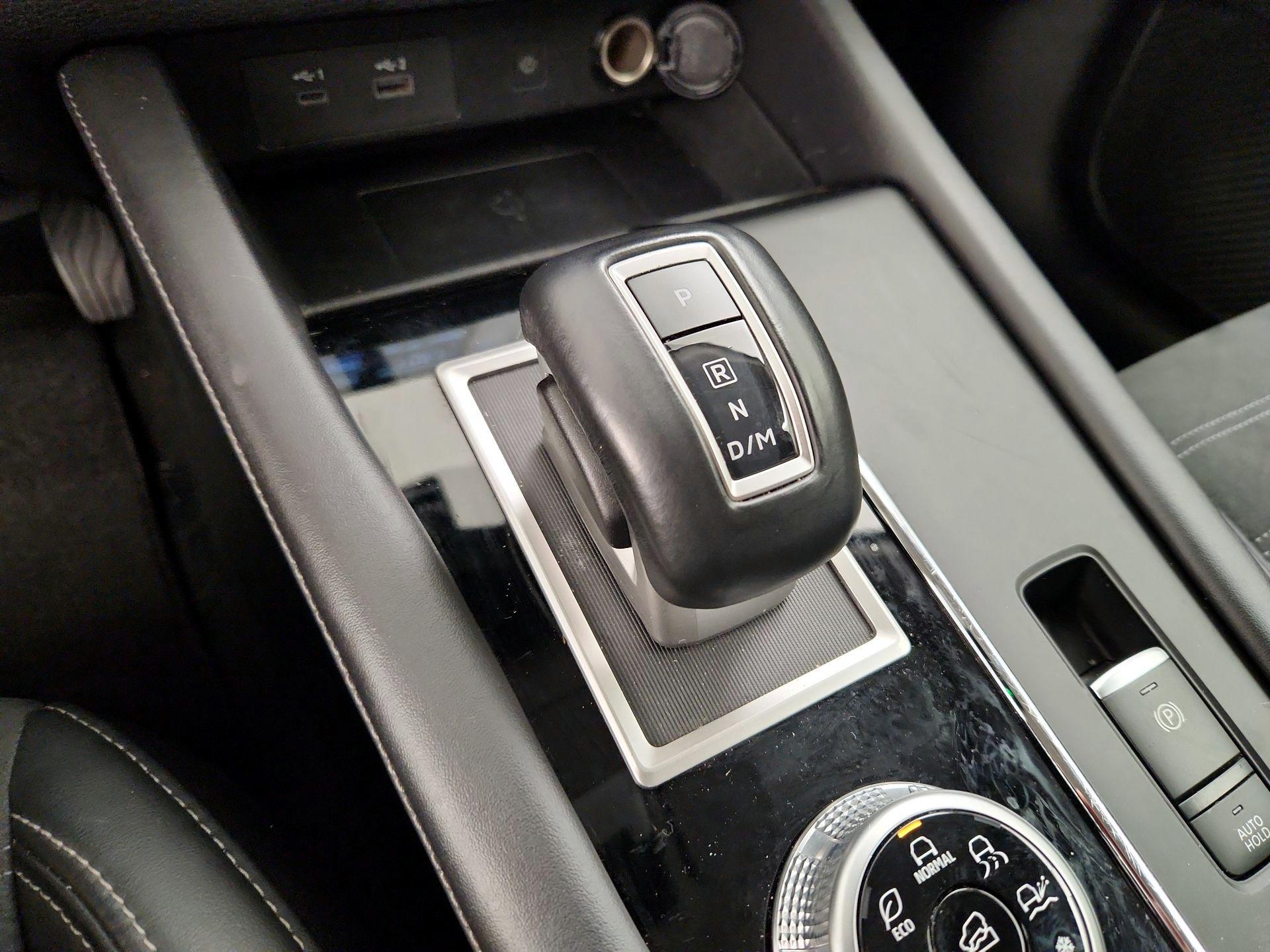 Thumbnail: 2024 Mitsubishi Outlander - 18