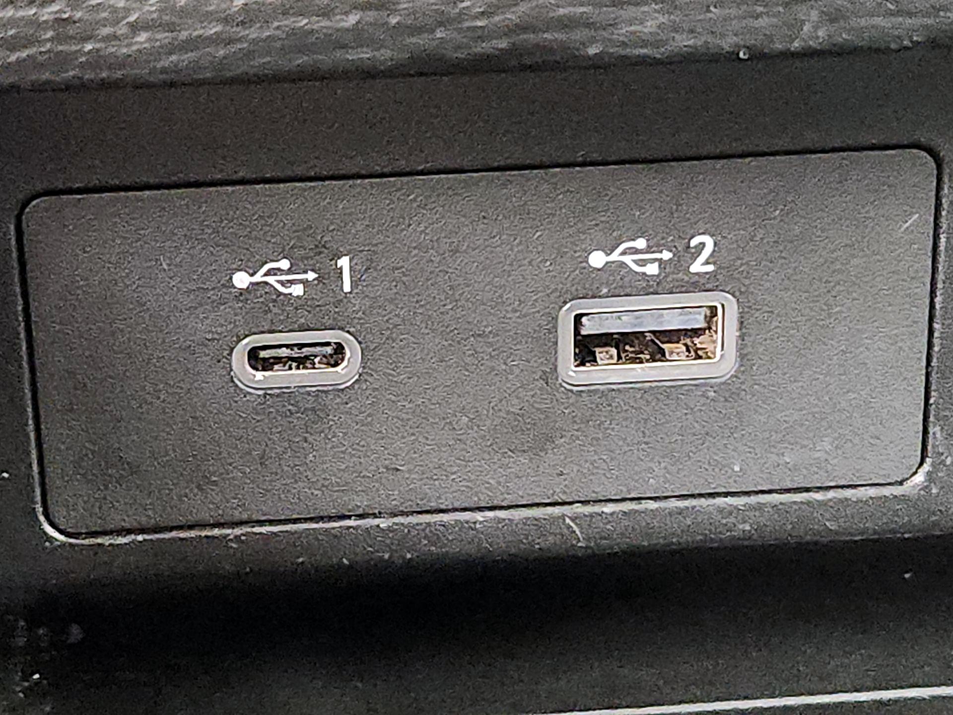 Thumbnail: 2024 Mitsubishi Outlander - 19