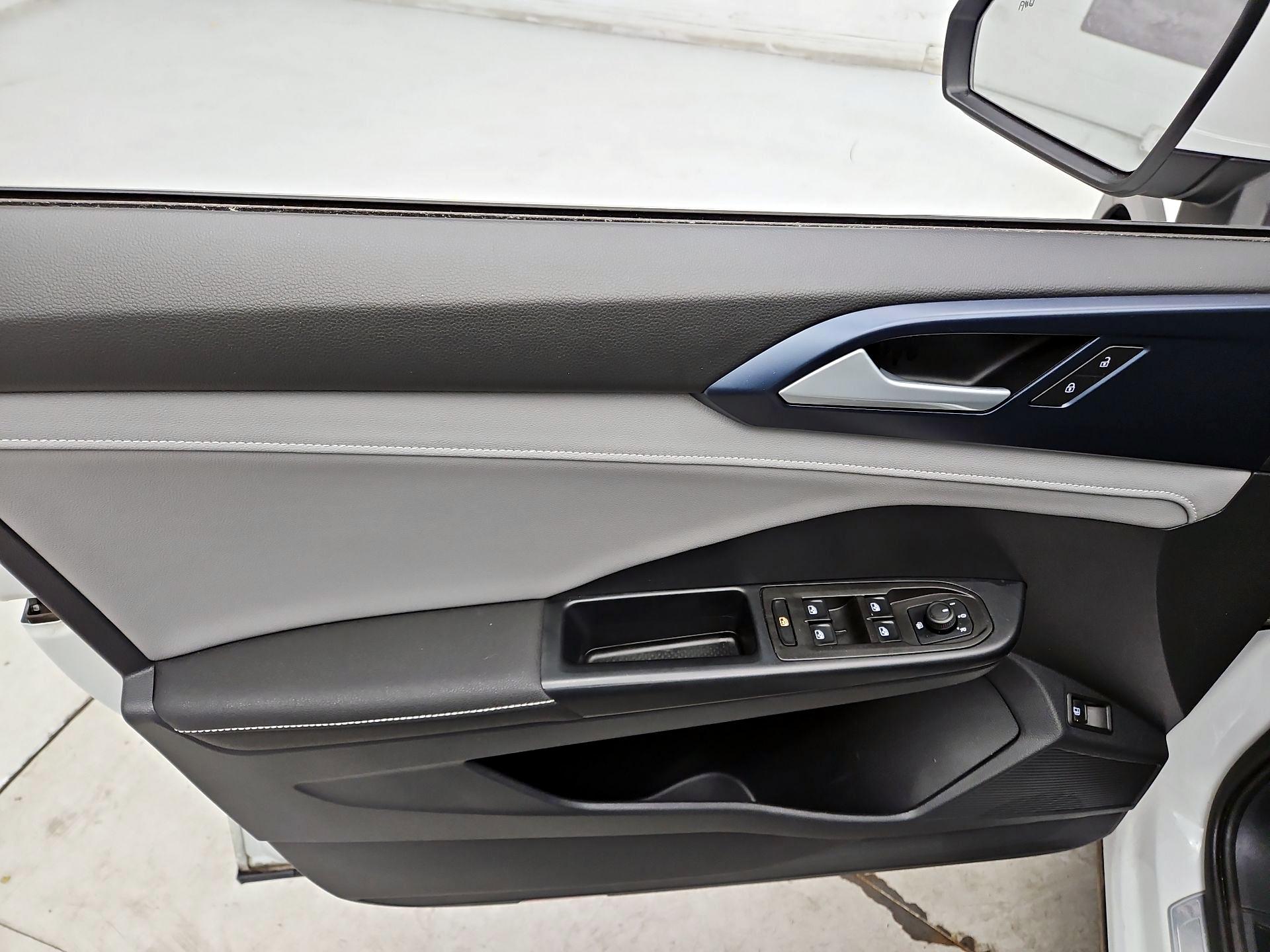 Thumbnail: 2024 Volkswagen Taos - 12