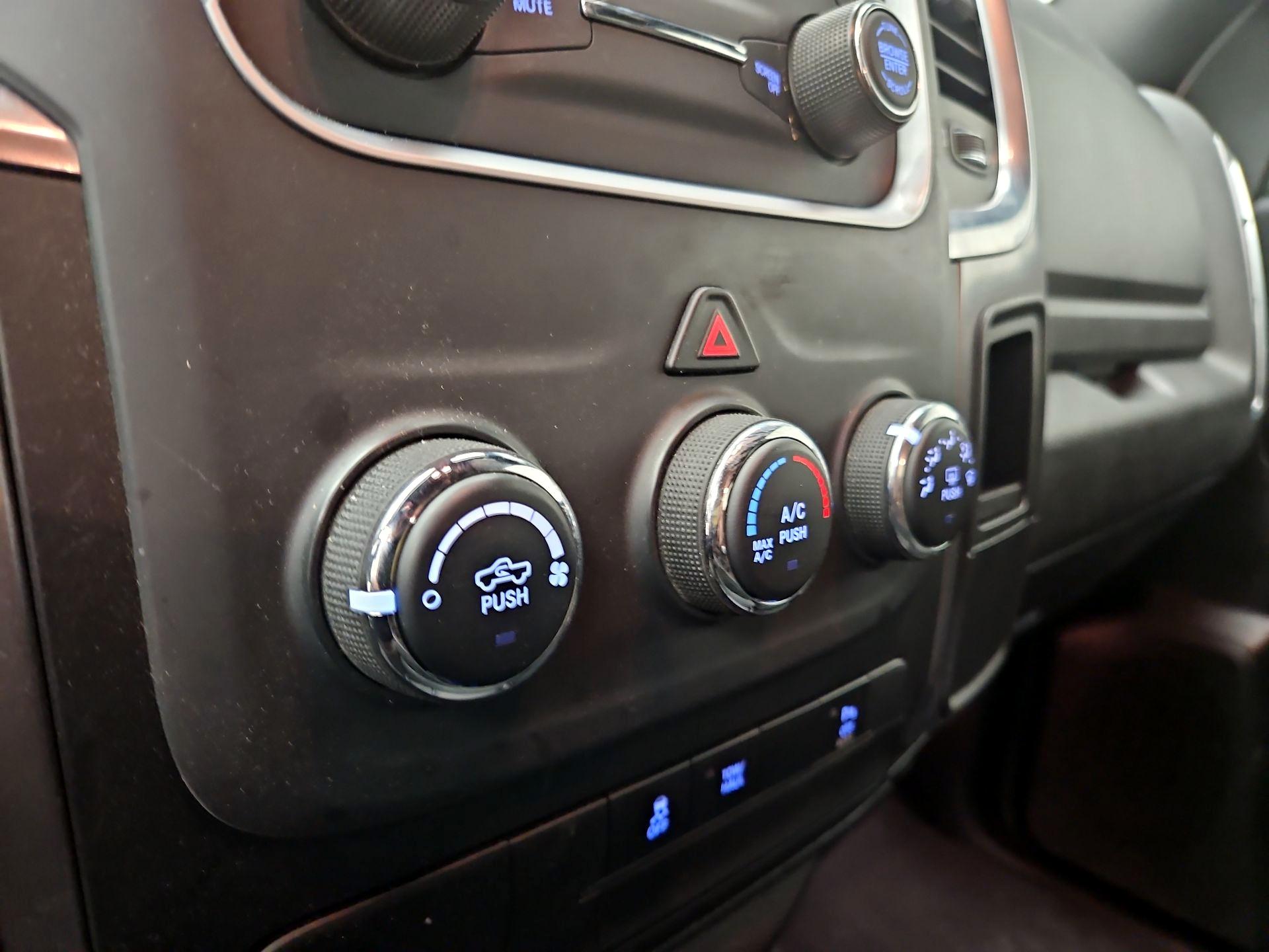 Thumbnail: 2024 RAM 1500 Classic - 16