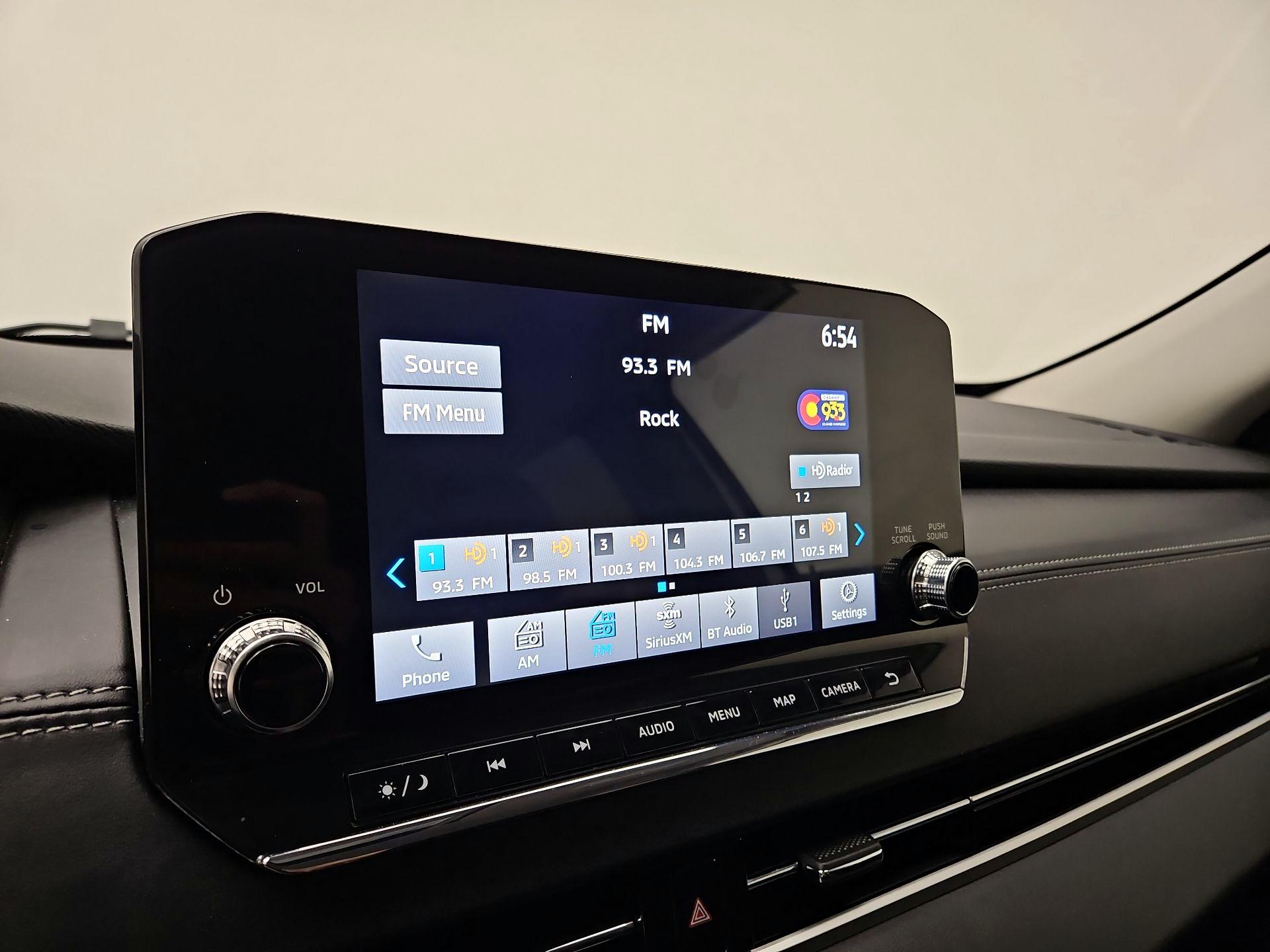 Thumbnail: 2024 Mitsubishi Outlander - 16