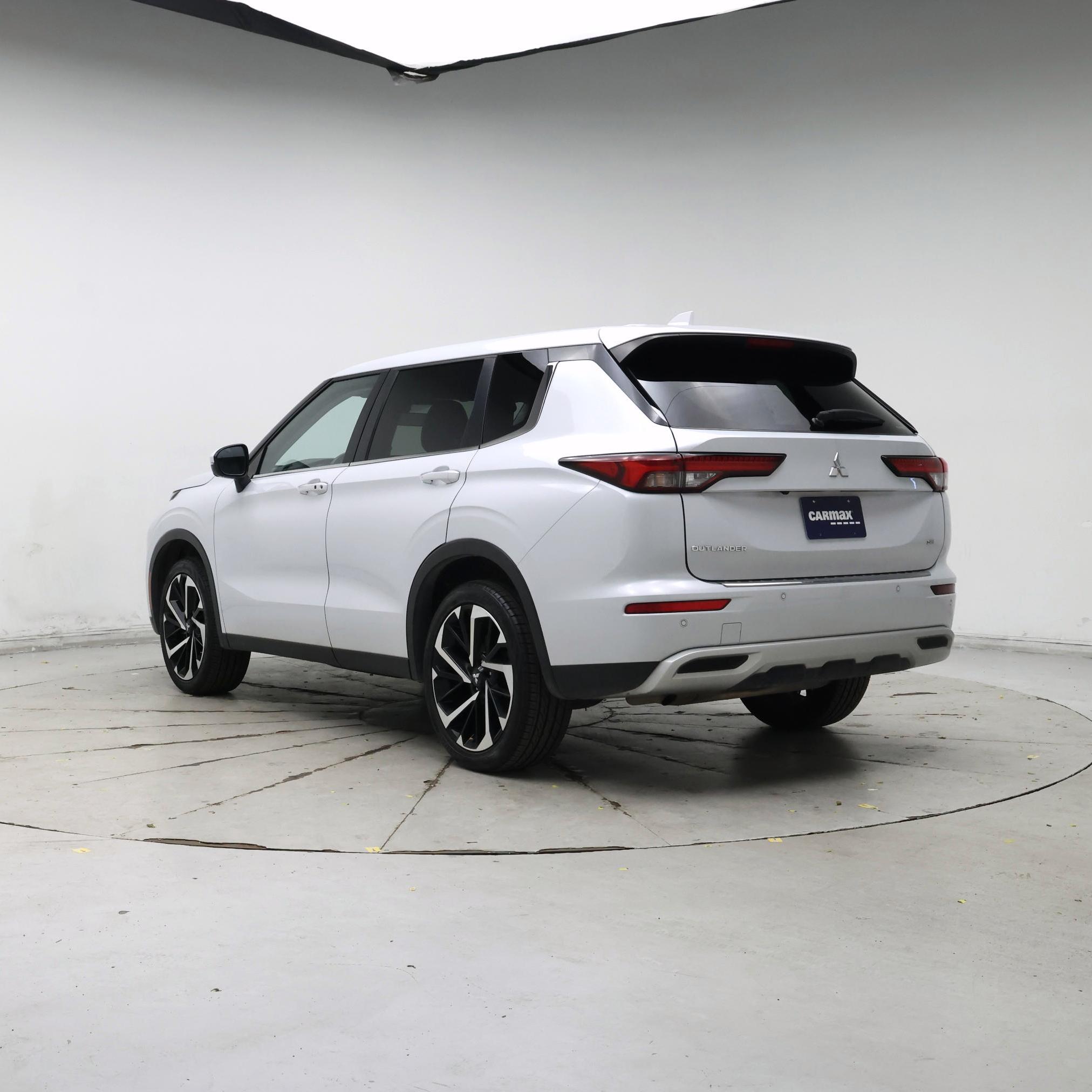 Thumbnail: 2024 Mitsubishi Outlander - 2