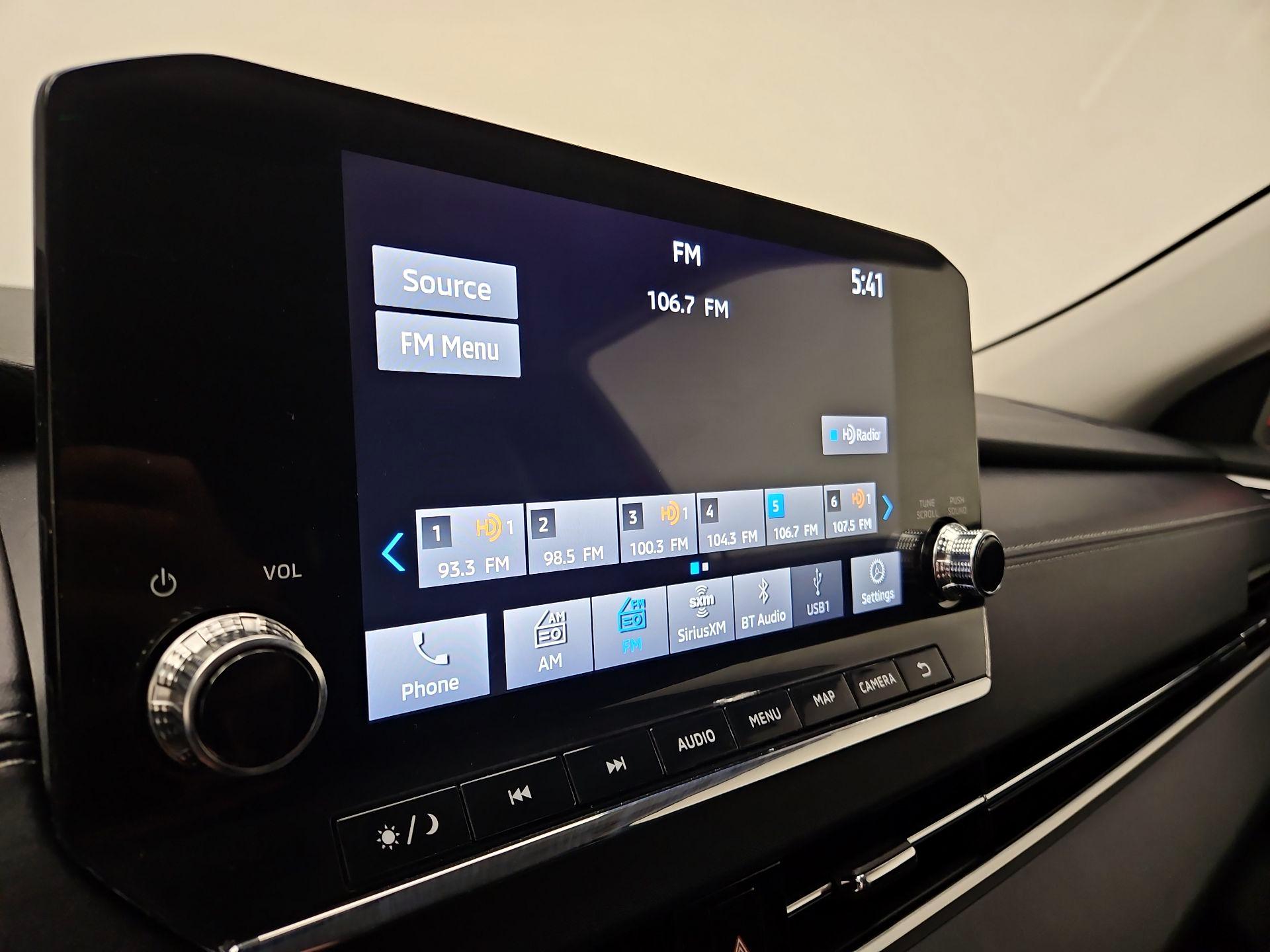 Thumbnail: 2024 Mitsubishi Outlander - 16