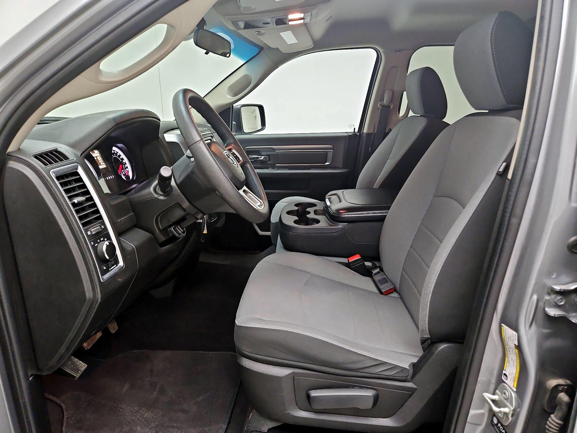 Thumbnail: 2024 RAM 1500 Classic - 11