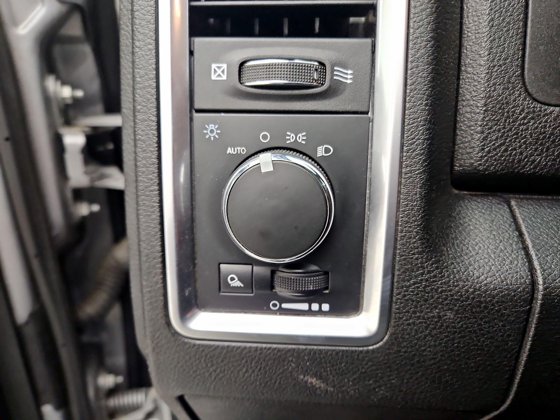 Thumbnail: 2024 RAM 1500 Classic - 13