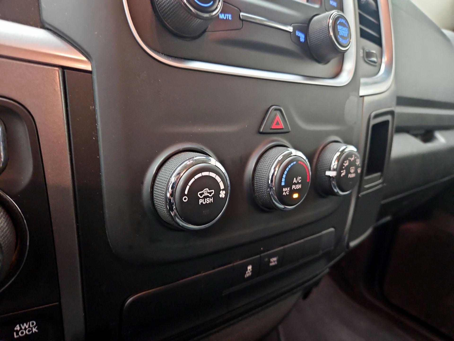 Thumbnail: 2024 RAM 1500 Classic - 16