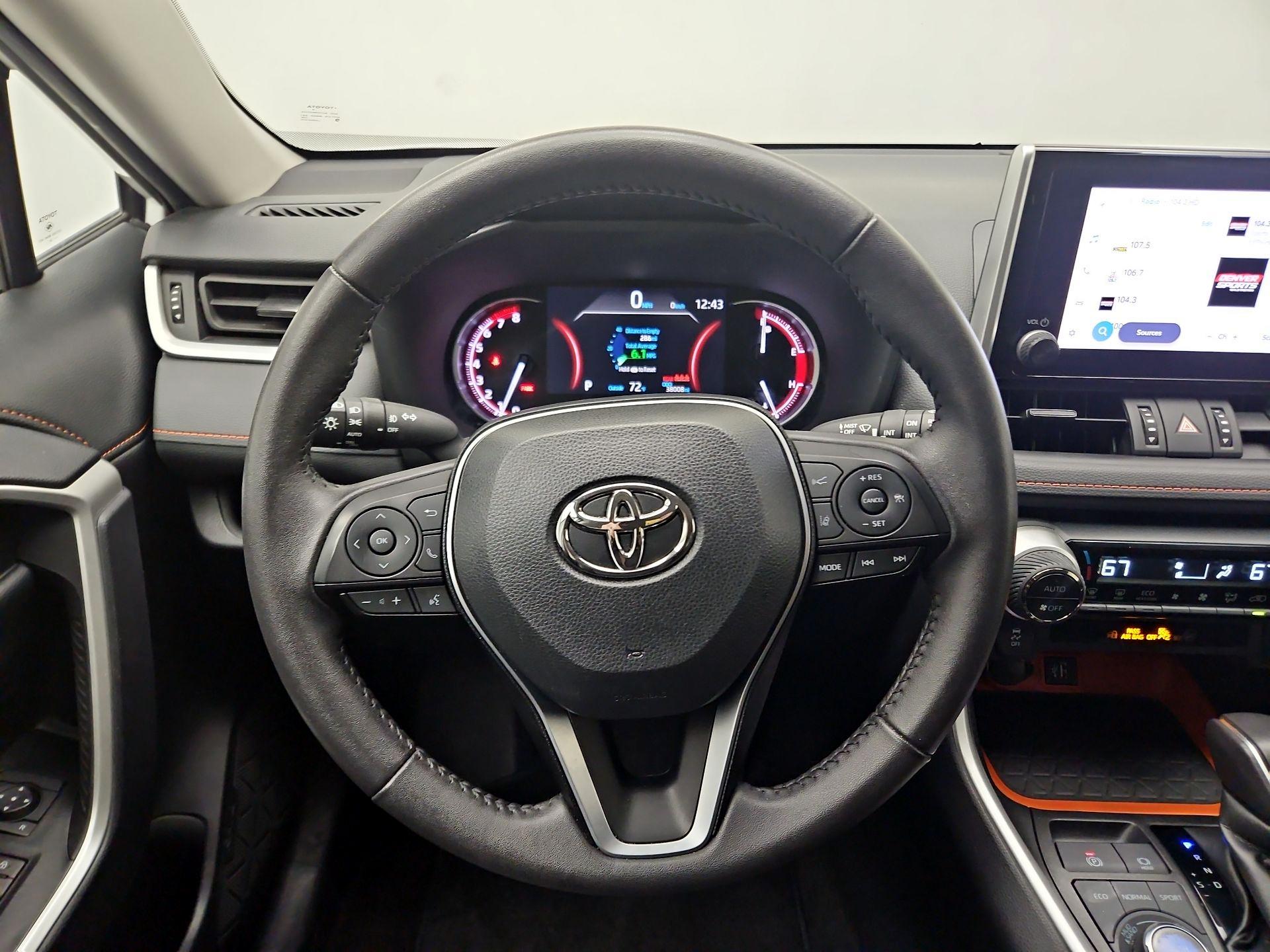 Thumbnail: 2024 Toyota RAV4 - 10