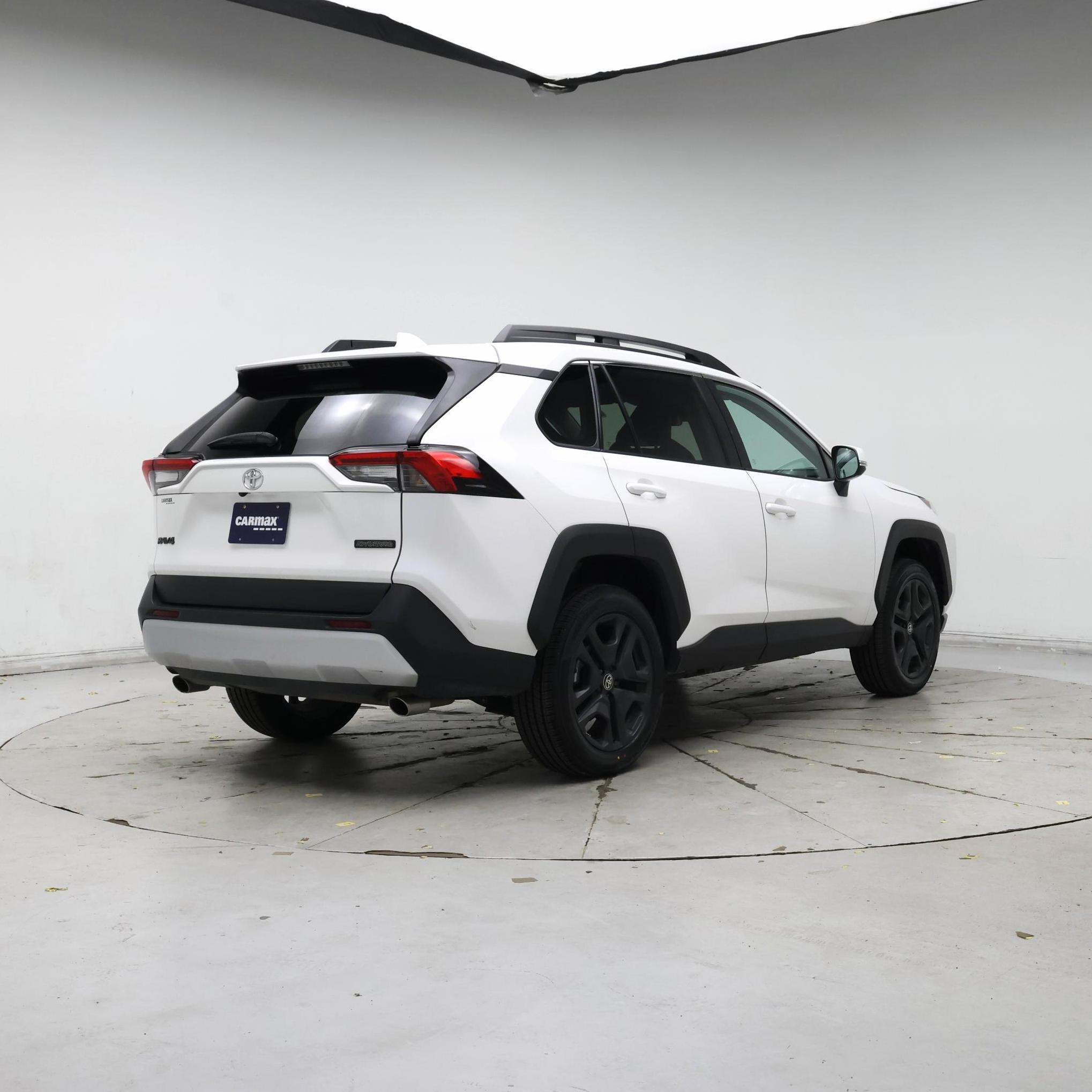 Thumbnail: 2024 Toyota RAV4 - 8