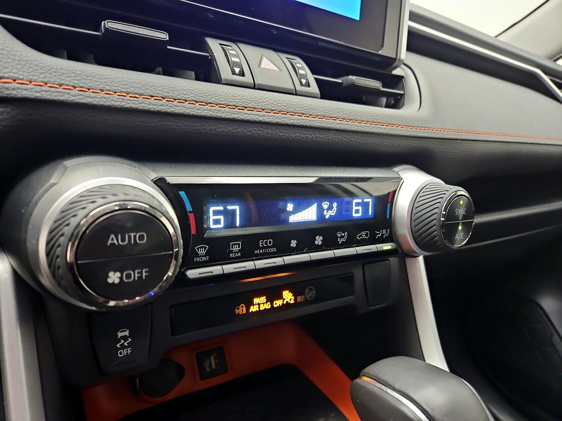 Thumbnail: 2024 Toyota RAV4 - 16