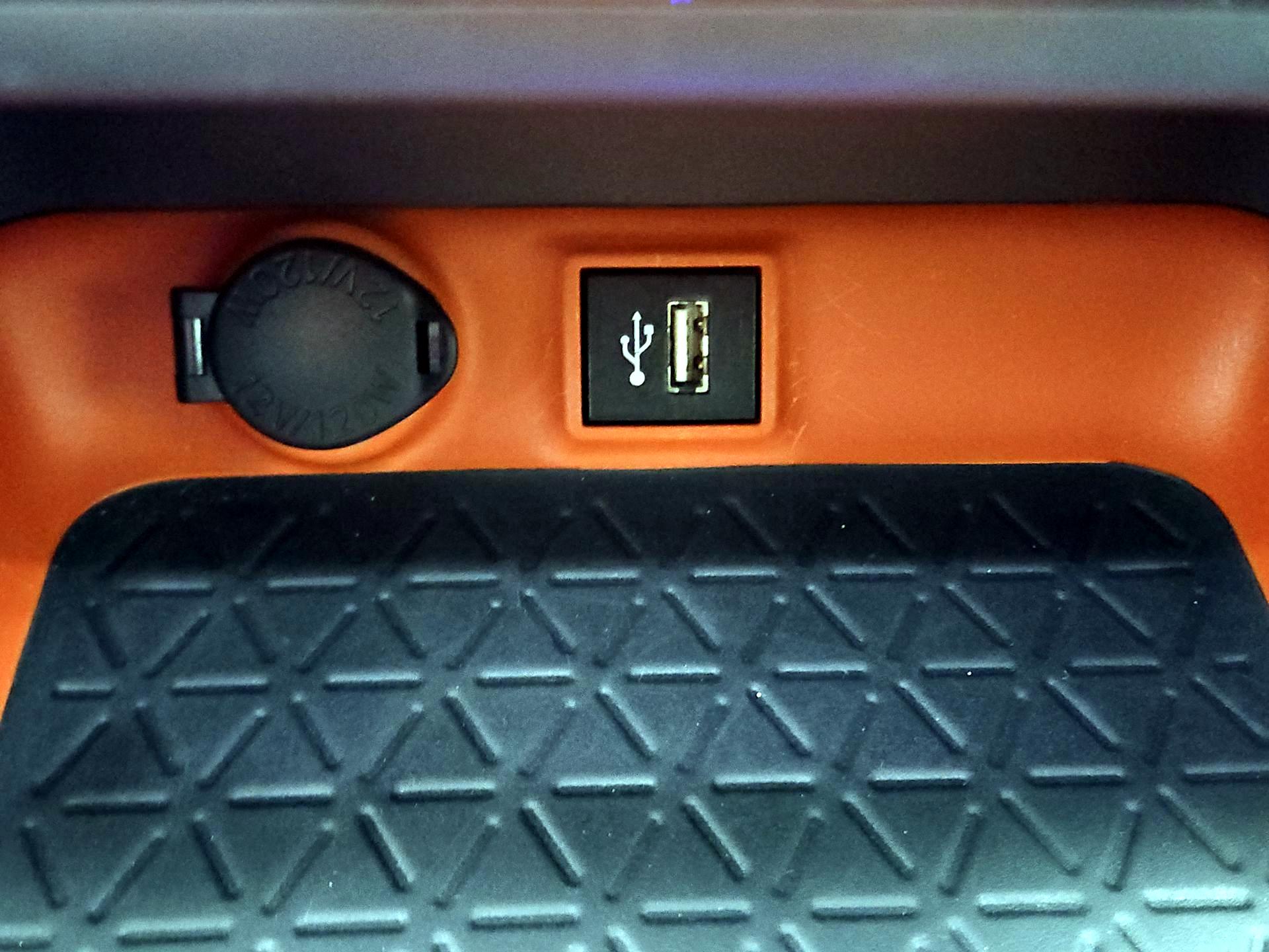 Thumbnail: 2024 Toyota RAV4 - 18