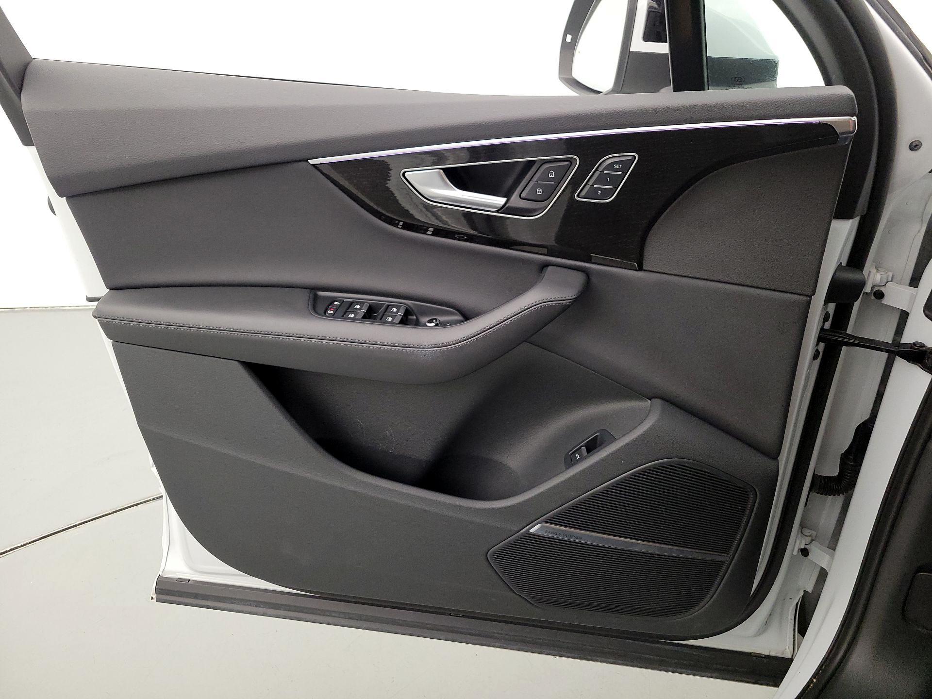 Thumbnail: 2024 Audi Q7 - 12