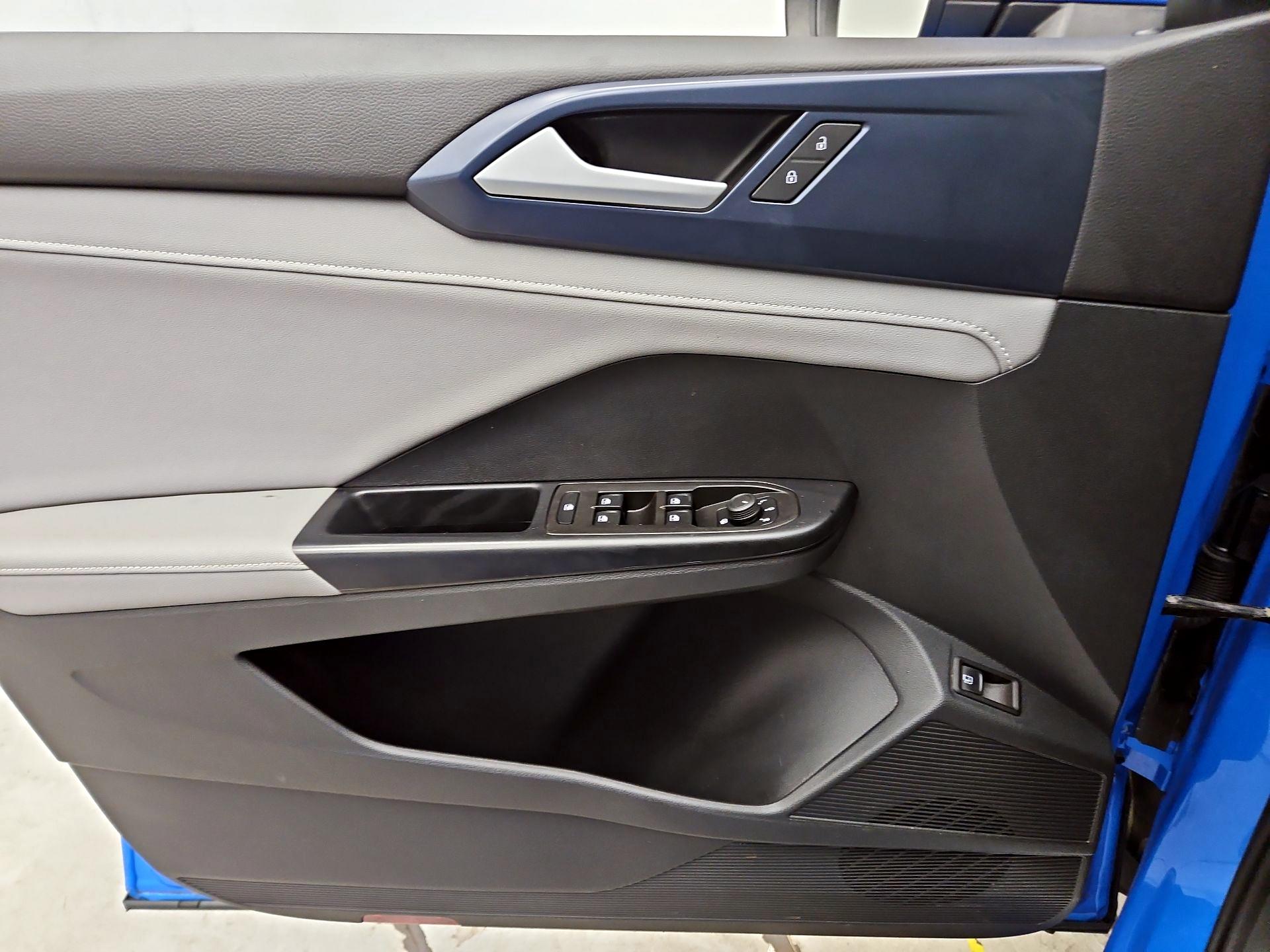 Thumbnail: 2024 Volkswagen Taos - 12