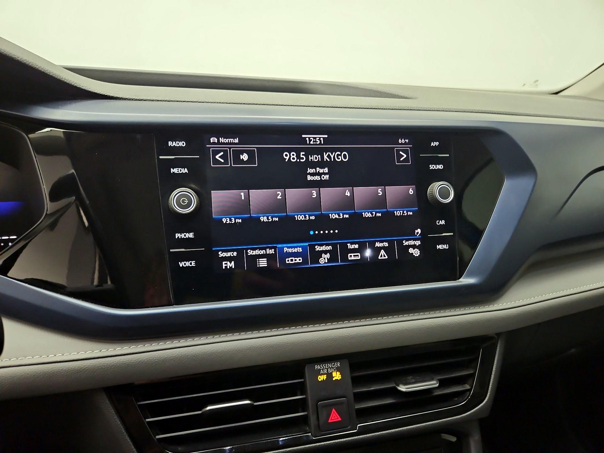 Thumbnail: 2024 Volkswagen Taos - 15