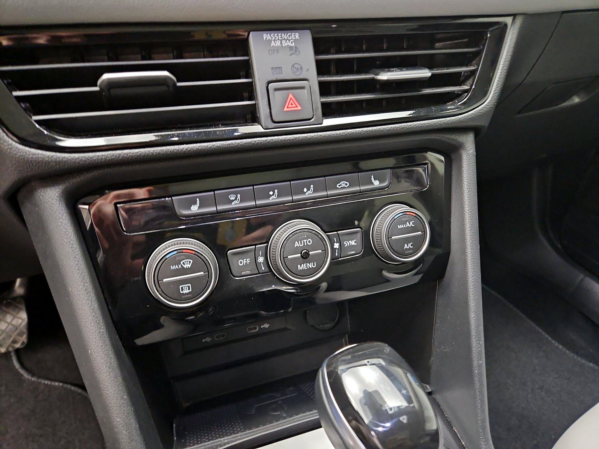 Thumbnail: 2024 Volkswagen Taos - 16