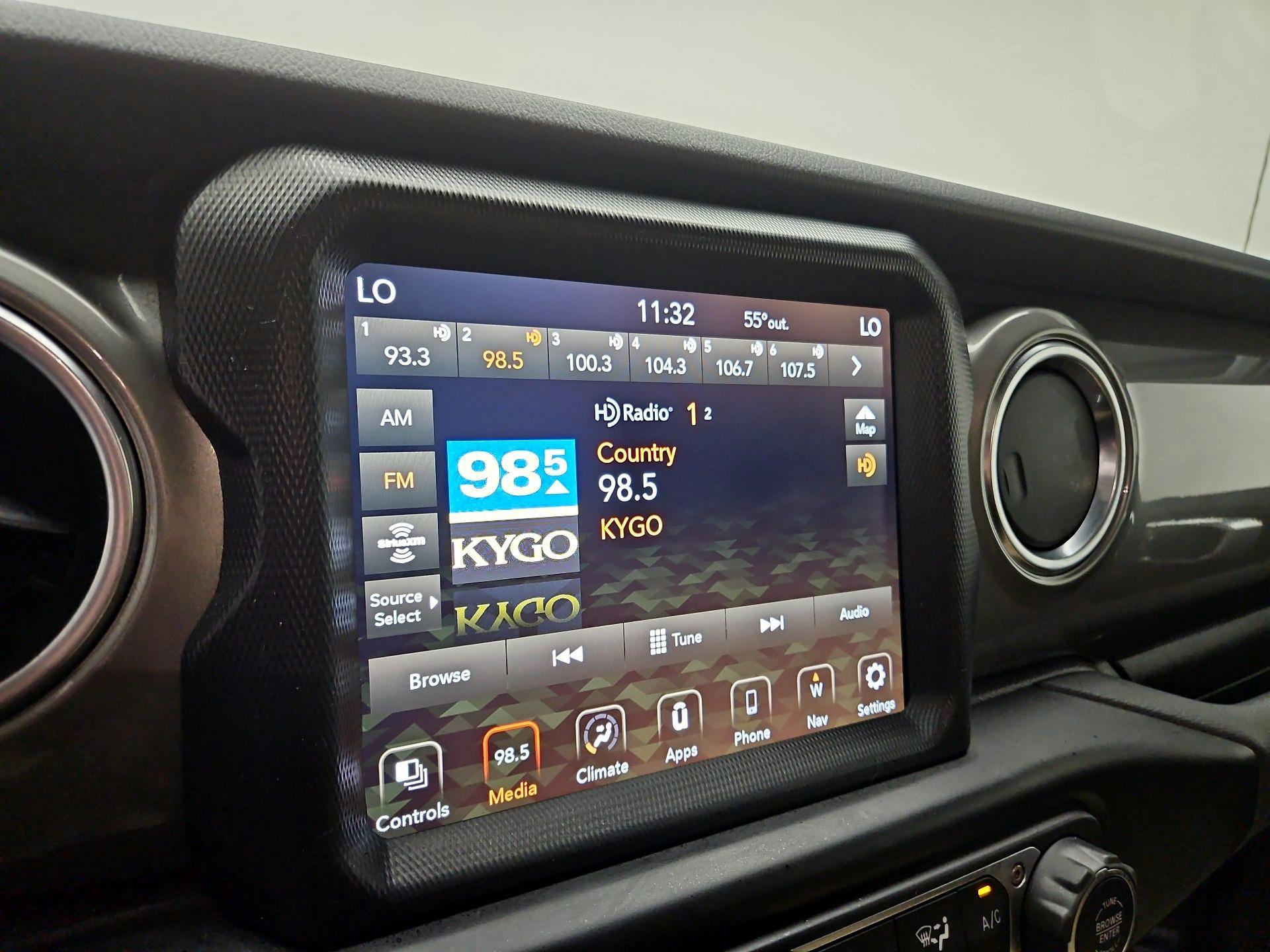 Thumbnail: 2022 Jeep Wrangler - 14