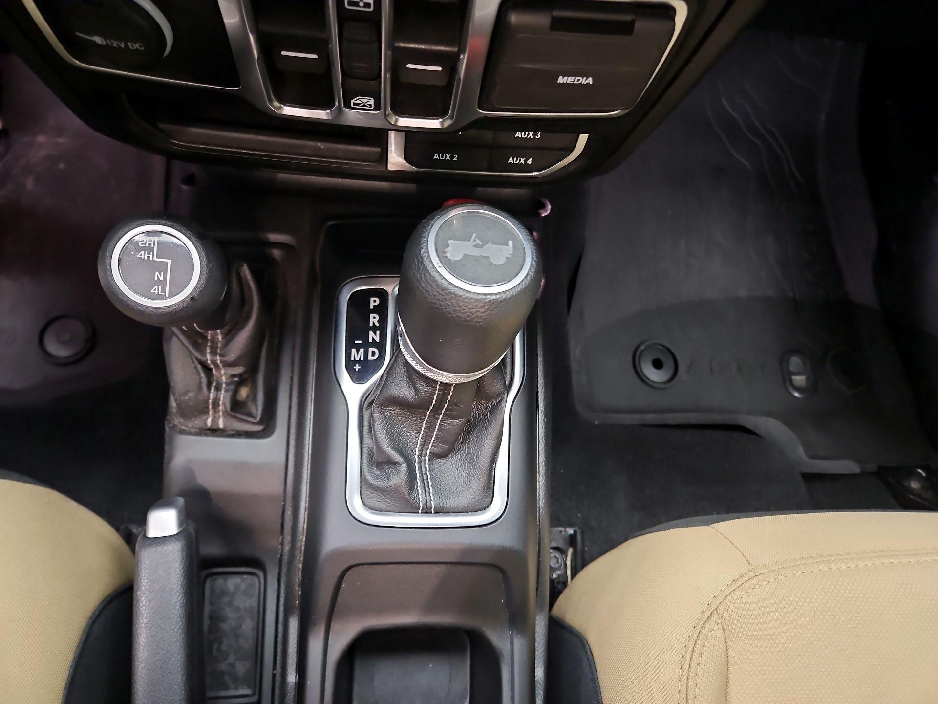 Thumbnail: 2022 Jeep Wrangler - 16