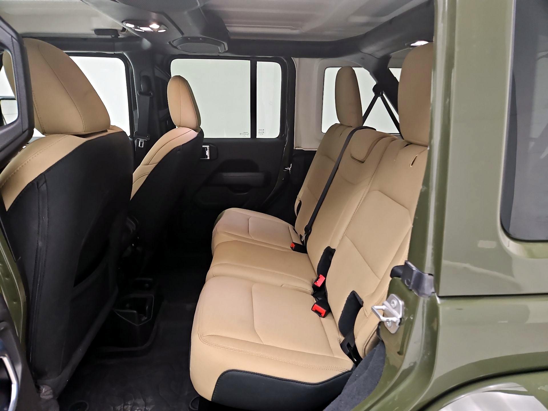 Thumbnail: 2022 Jeep Wrangler - 18