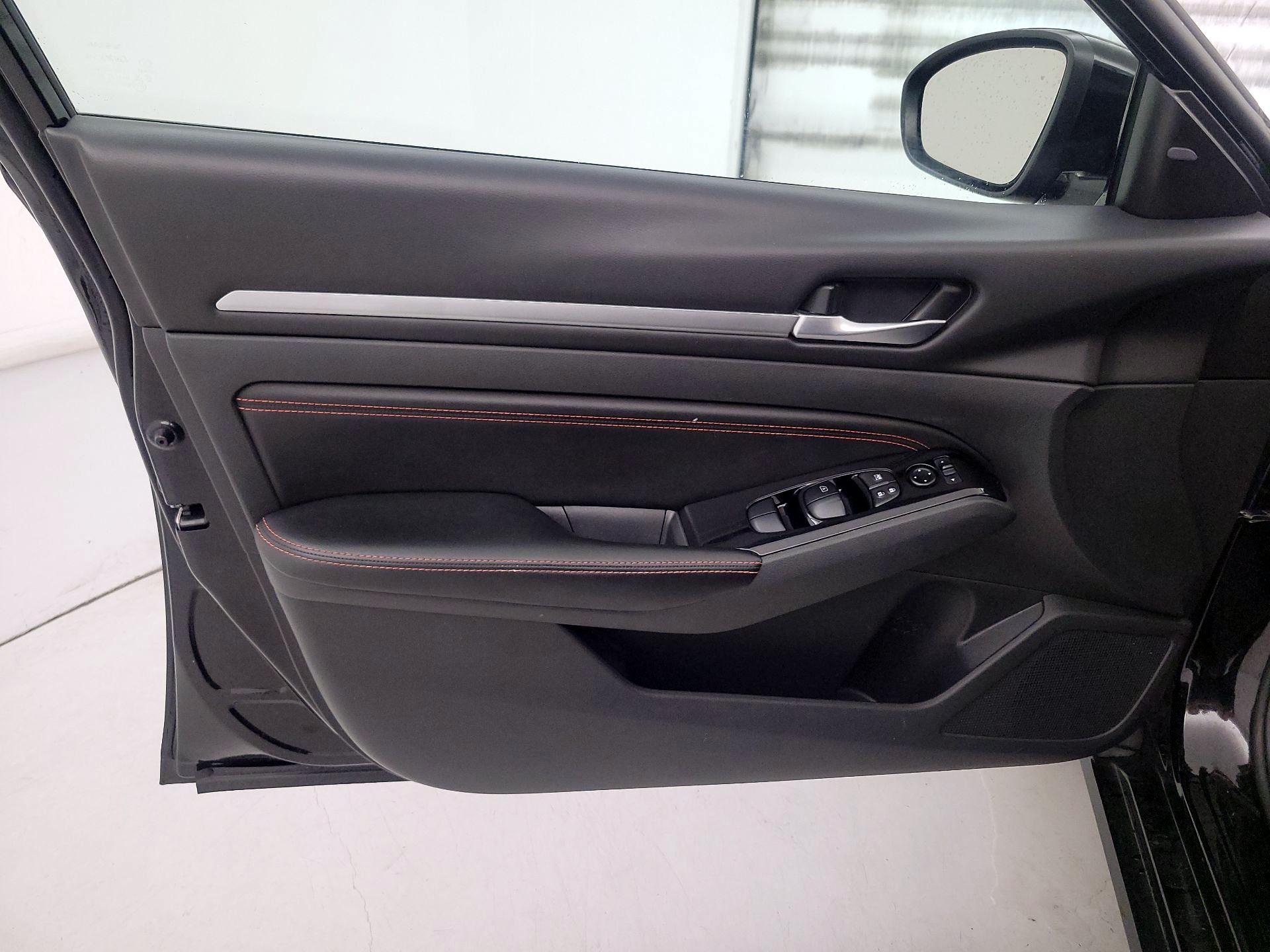 Thumbnail: 2023 Nissan Altima - 12