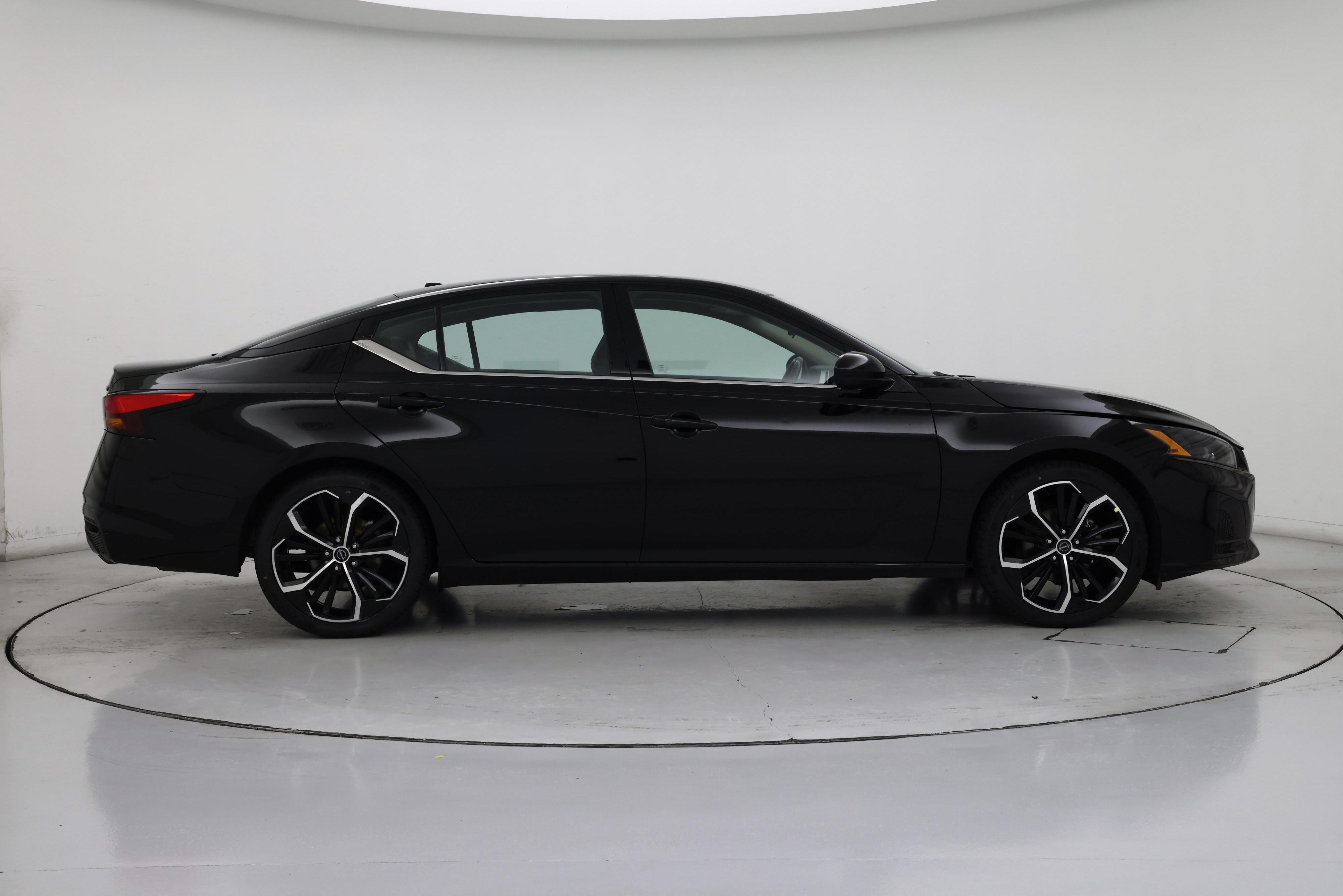 Thumbnail: 2023 Nissan Altima - 7