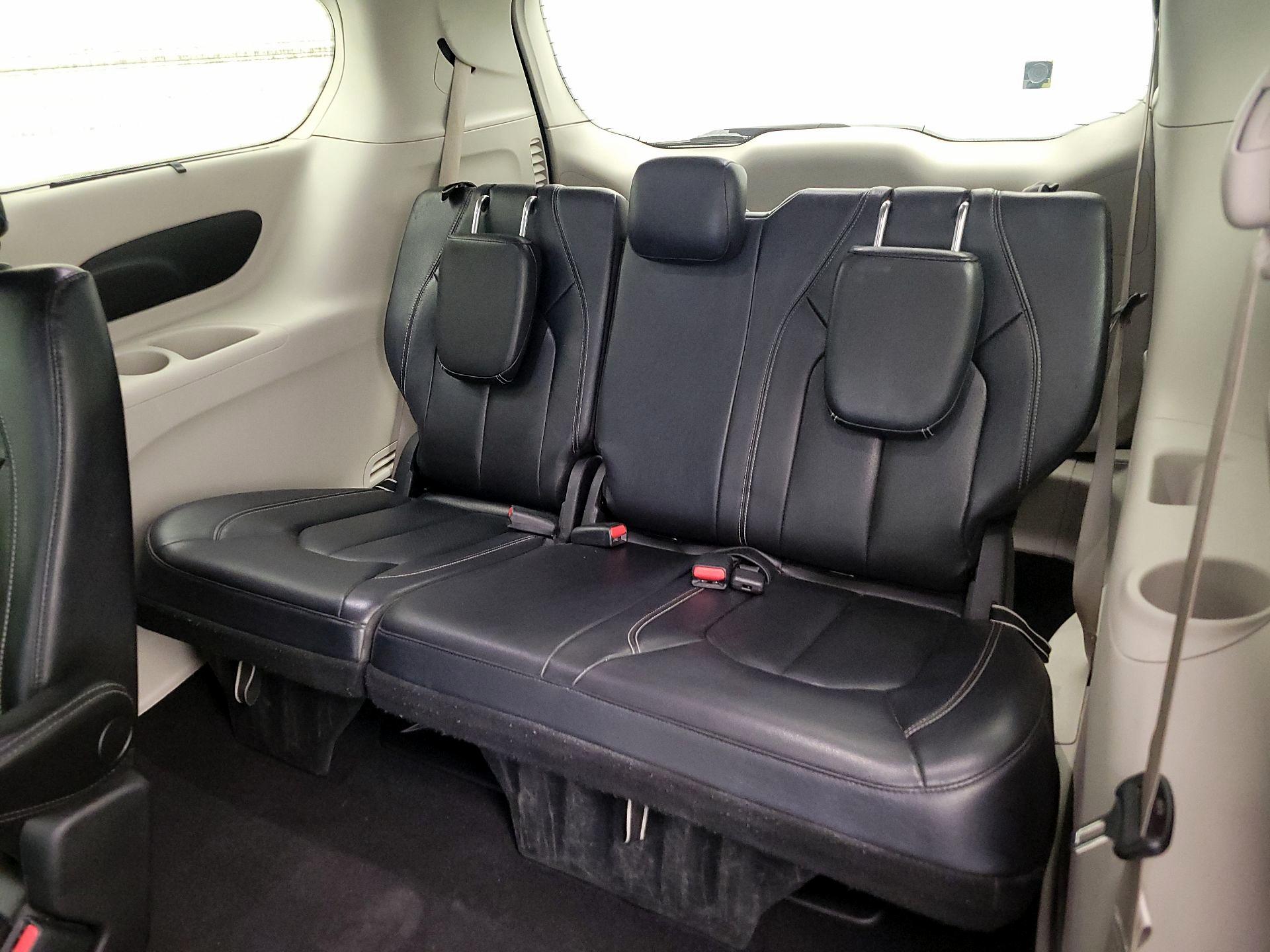 Thumbnail: 2022 Chrysler Pacifica - 20