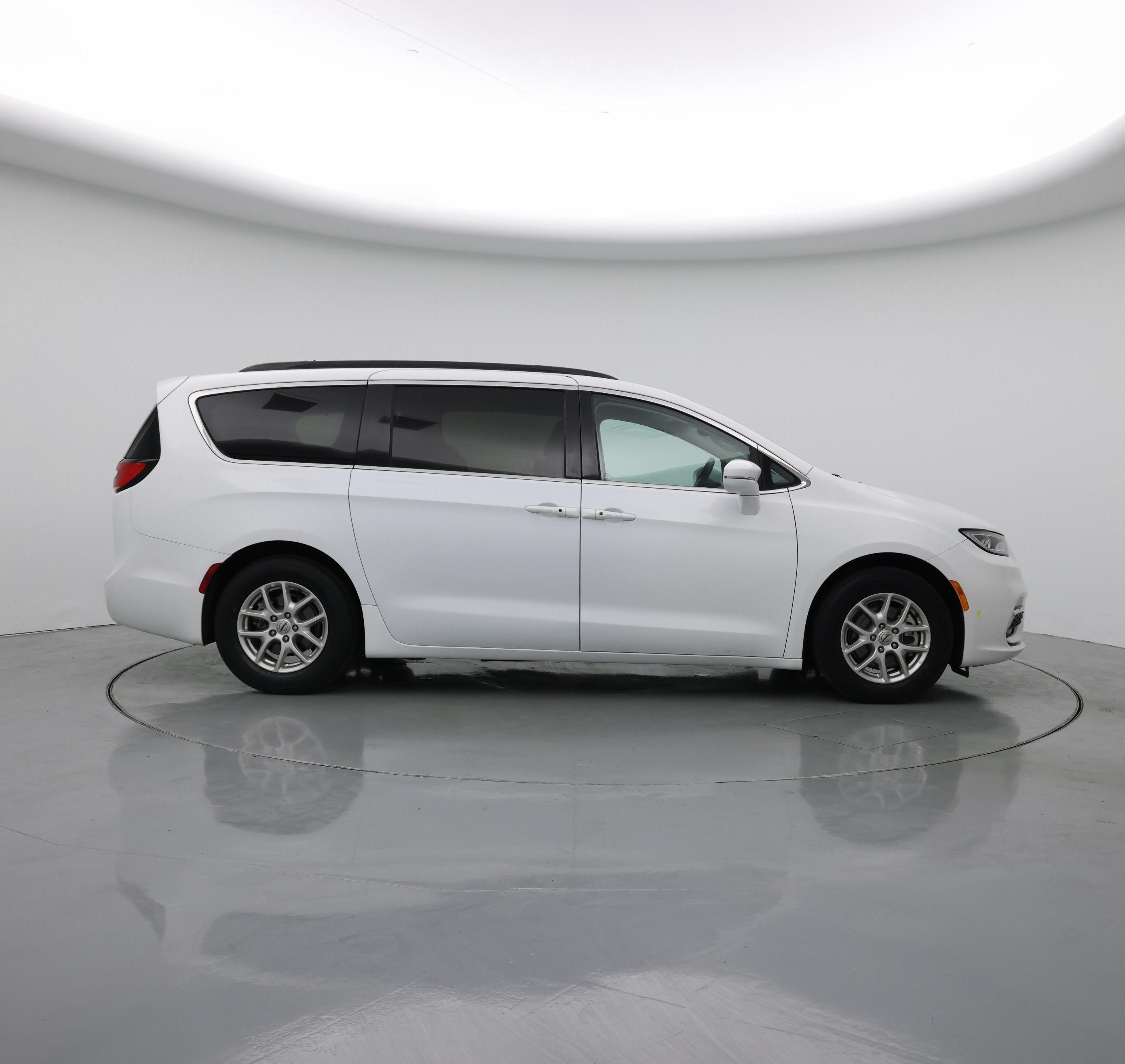 Thumbnail: 2022 Chrysler Pacifica - 7