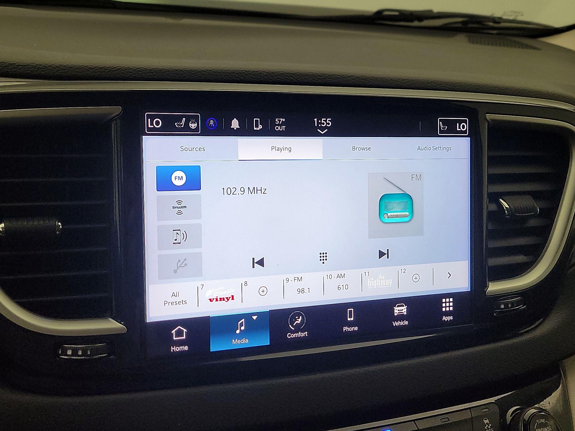 Thumbnail: 2023 Chrysler Pacifica - 15