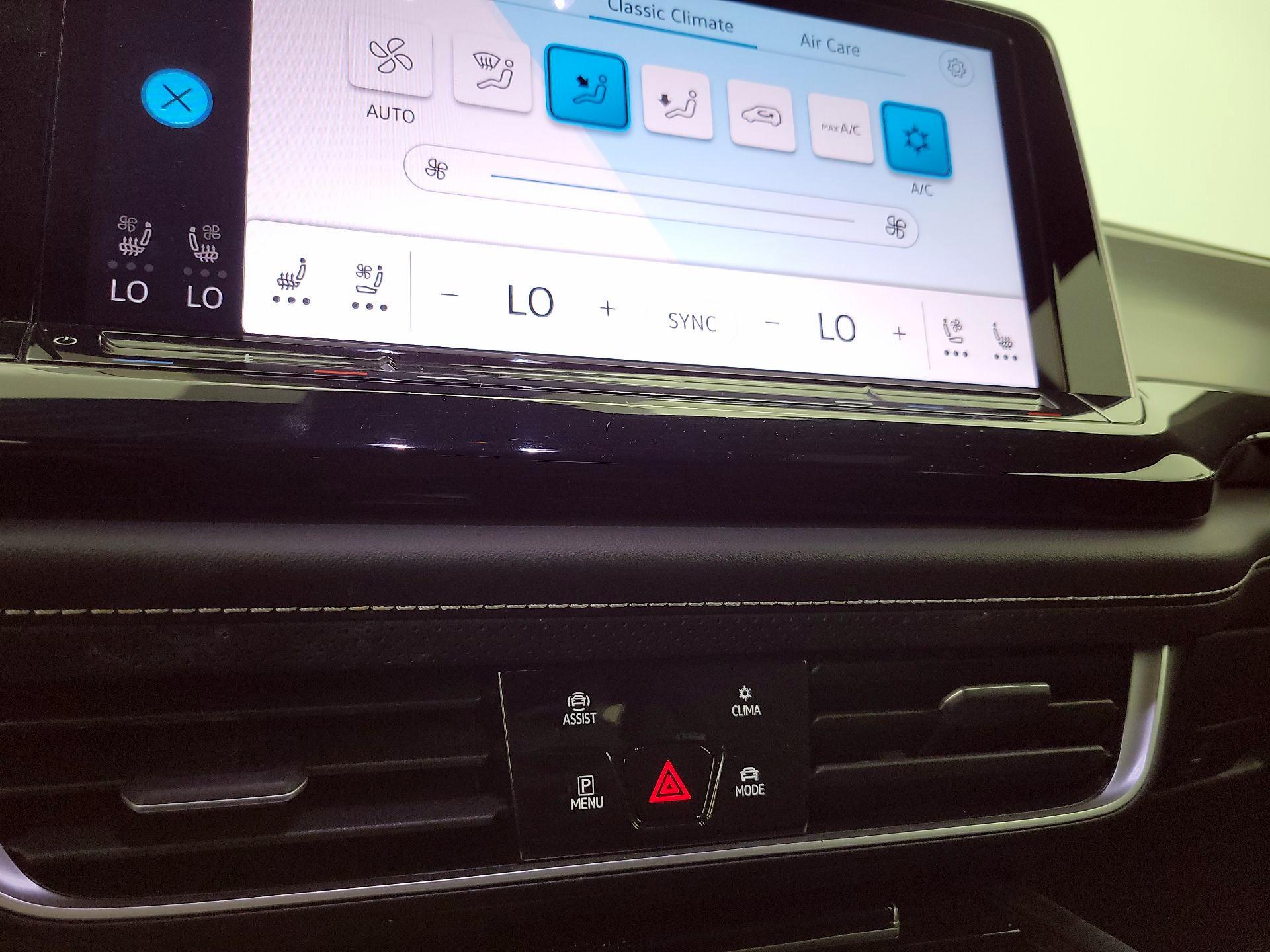 Thumbnail: 2024 Volkswagen Atlas - 16