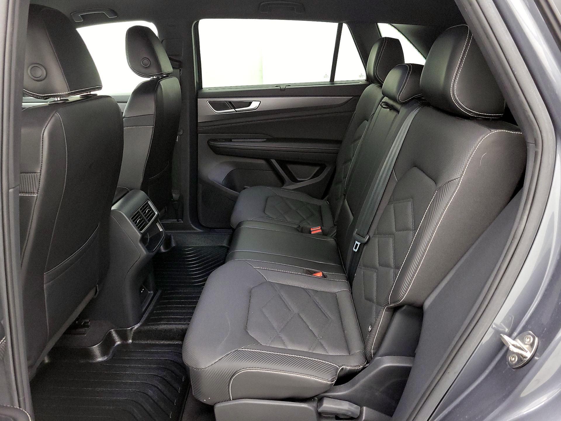 Thumbnail: 2024 Volkswagen Atlas - 19