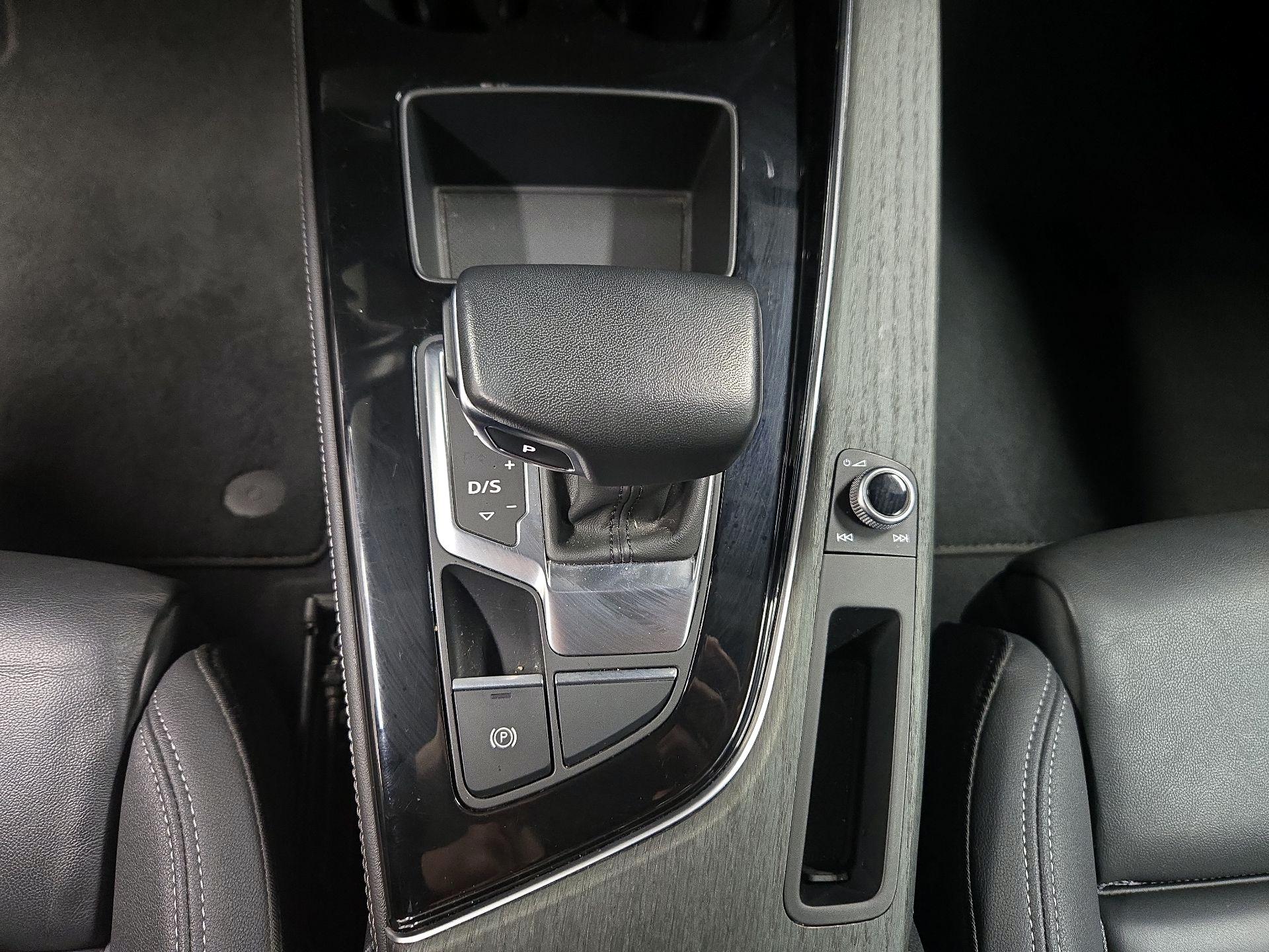 Thumbnail: 2023 Audi A4 - 17