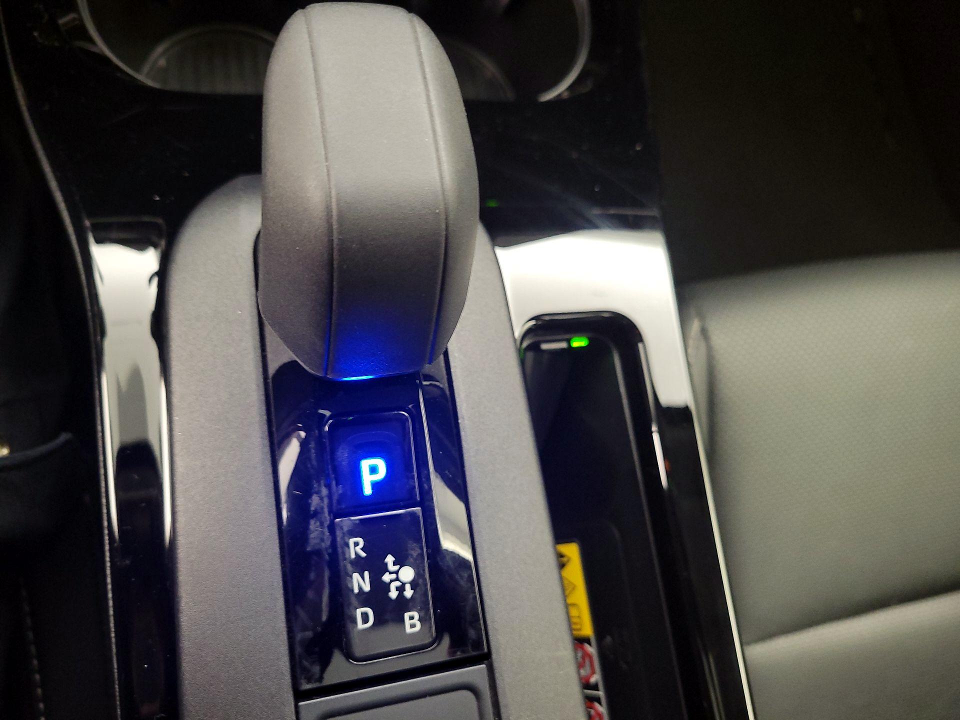 Thumbnail: 2024 Toyota Prius - 17