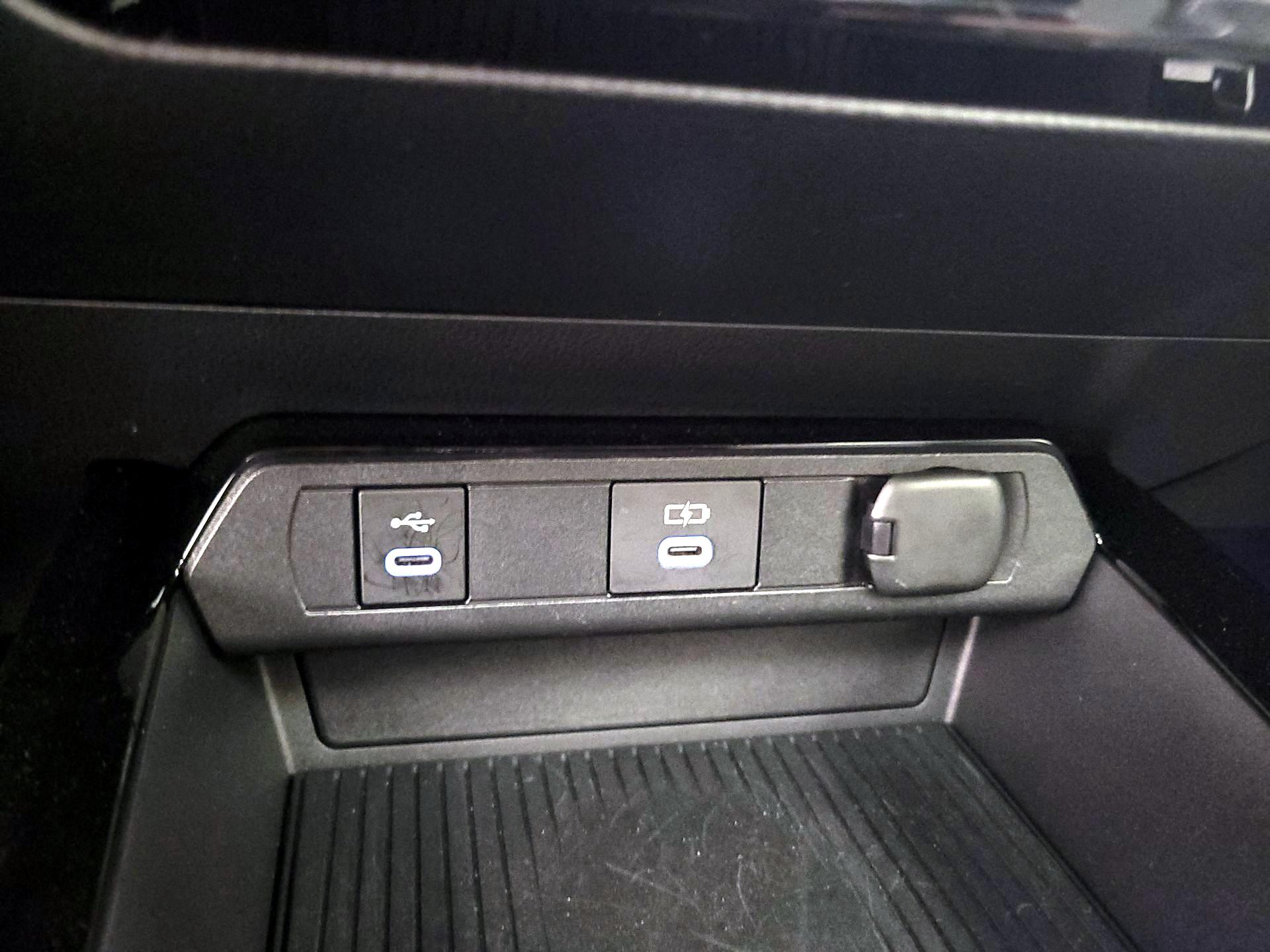 Thumbnail: 2024 Toyota Prius - 18