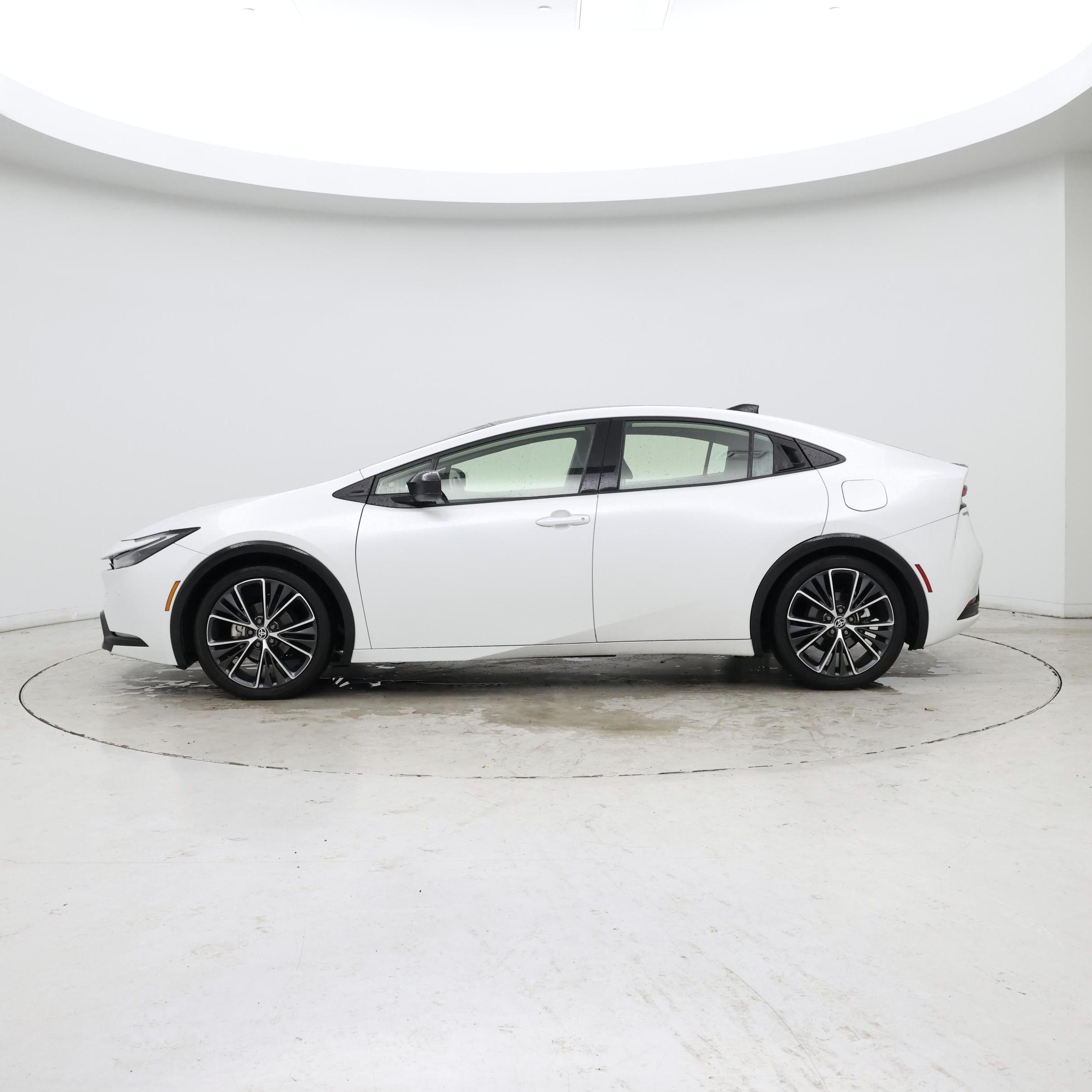 Thumbnail: 2024 Toyota Prius - 3