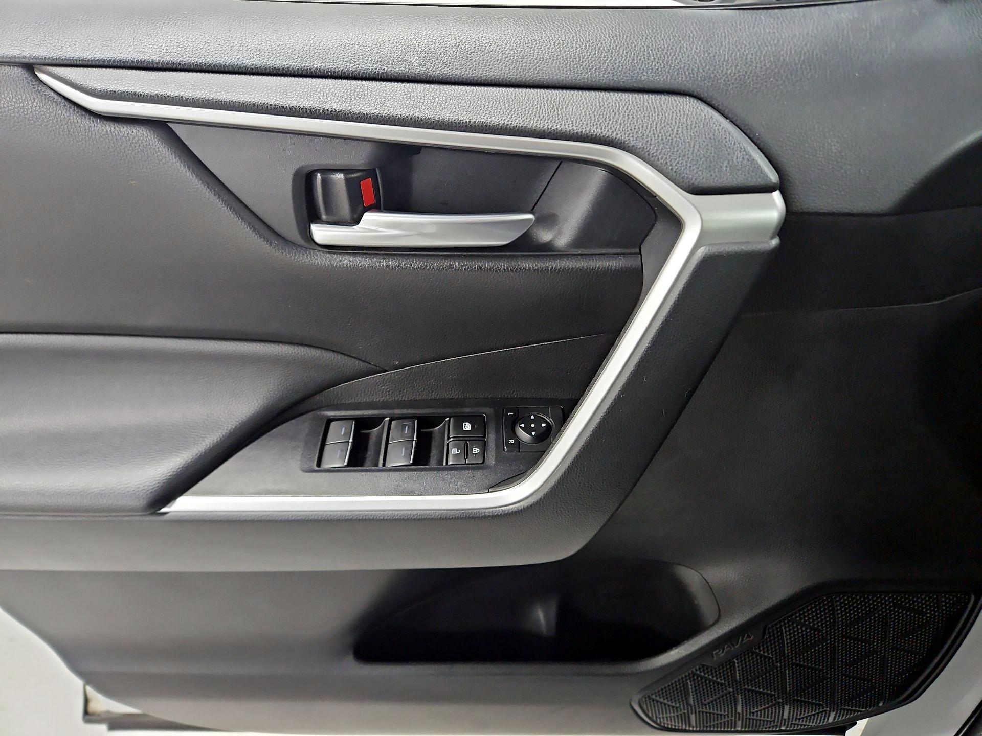 Thumbnail: 2023 Toyota RAV4 - 12