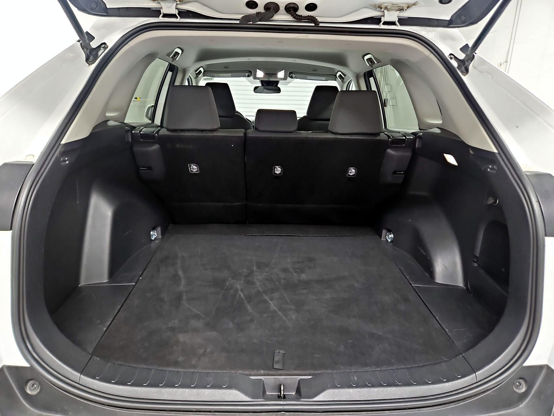 Thumbnail: 2023 Toyota RAV4 - 20