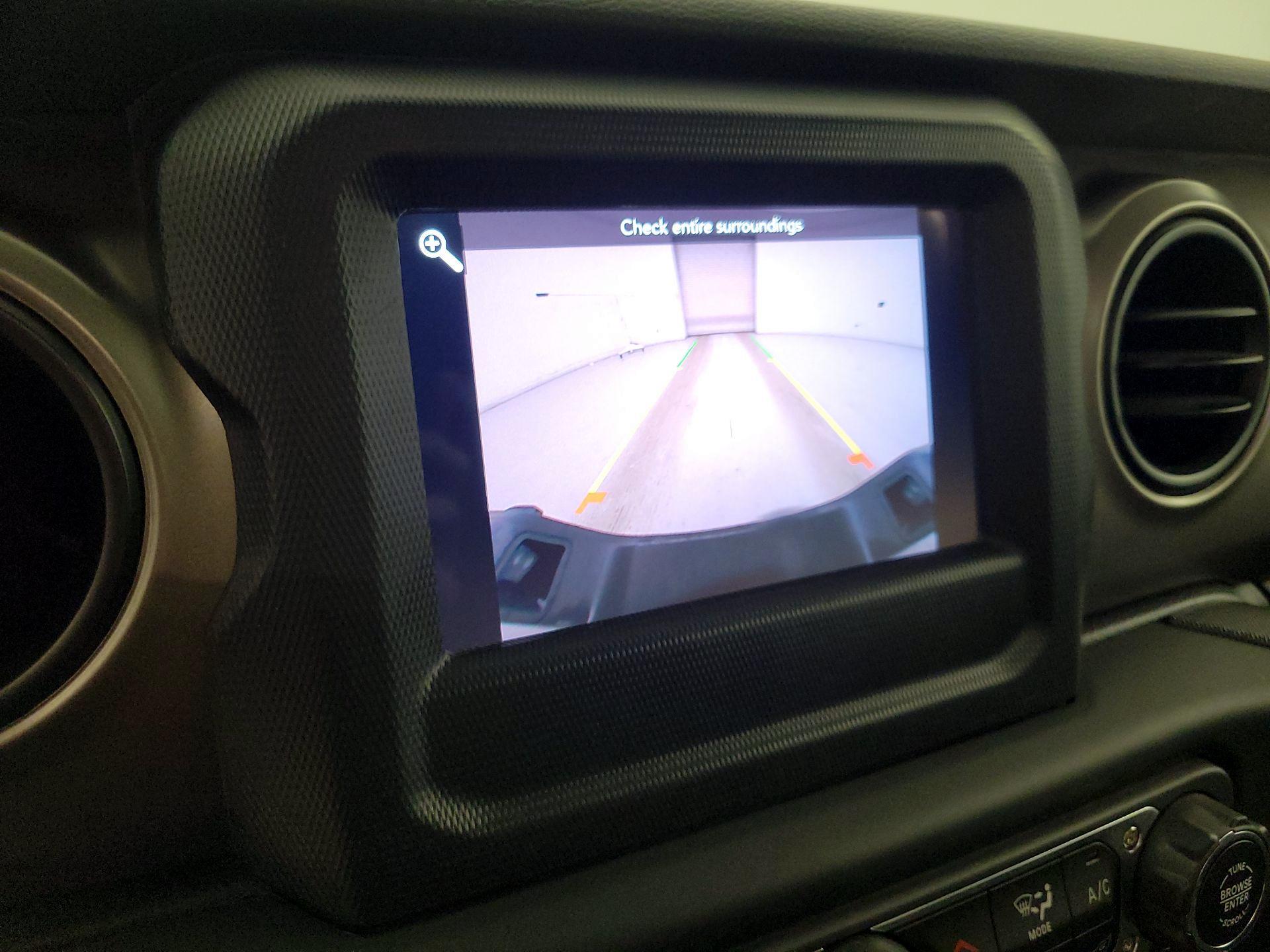 Thumbnail: 2021 Jeep Gladiator - 14