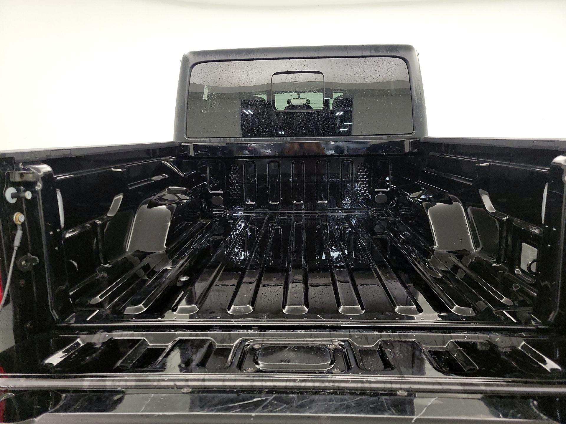 Thumbnail: 2021 Jeep Gladiator - 20