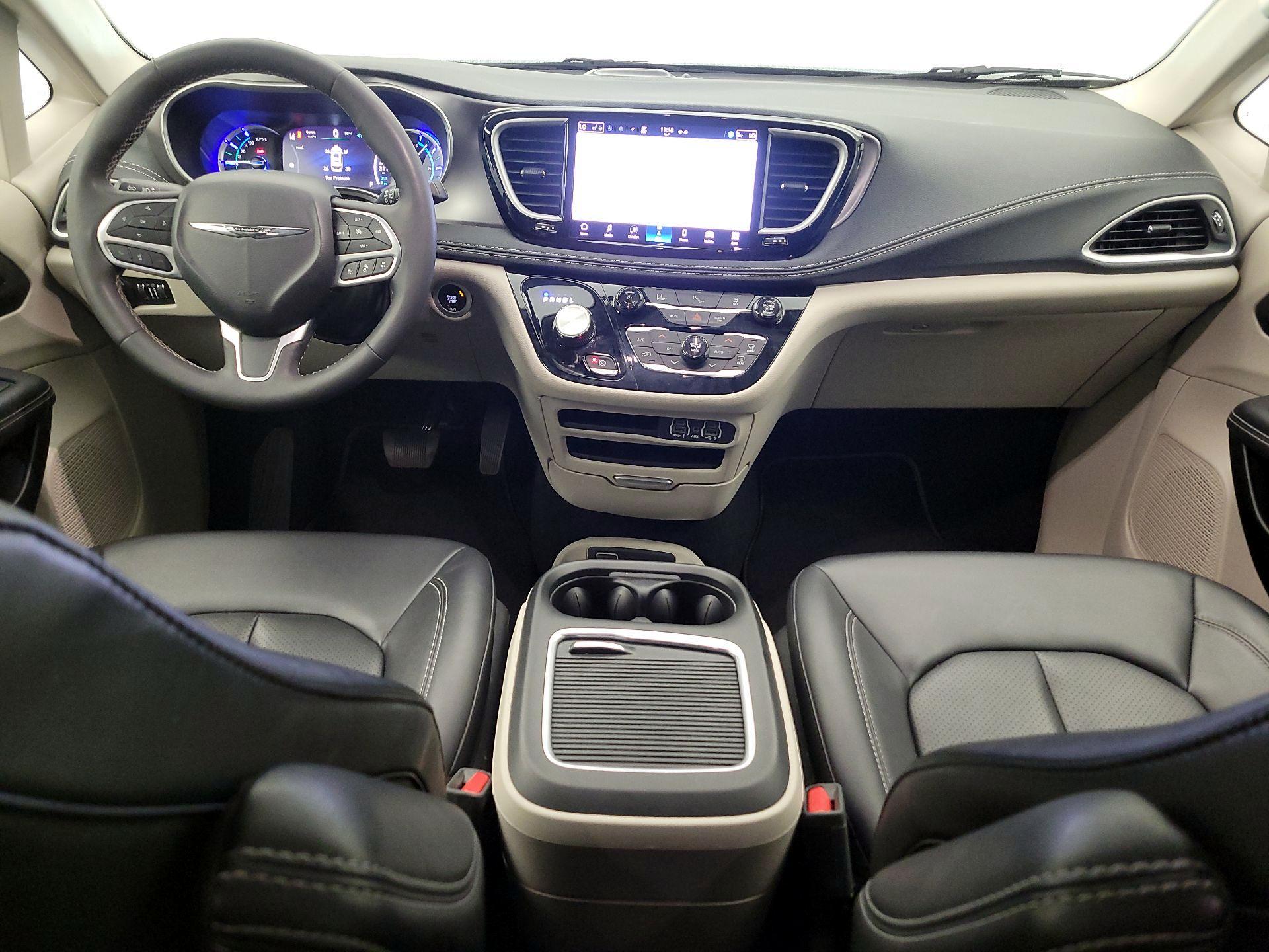 Thumbnail: 2024 Chrysler Pacifica - 9