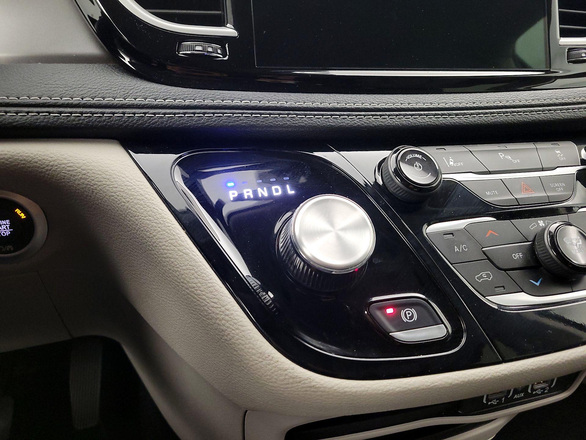 Thumbnail: 2024 Chrysler Pacifica - 18