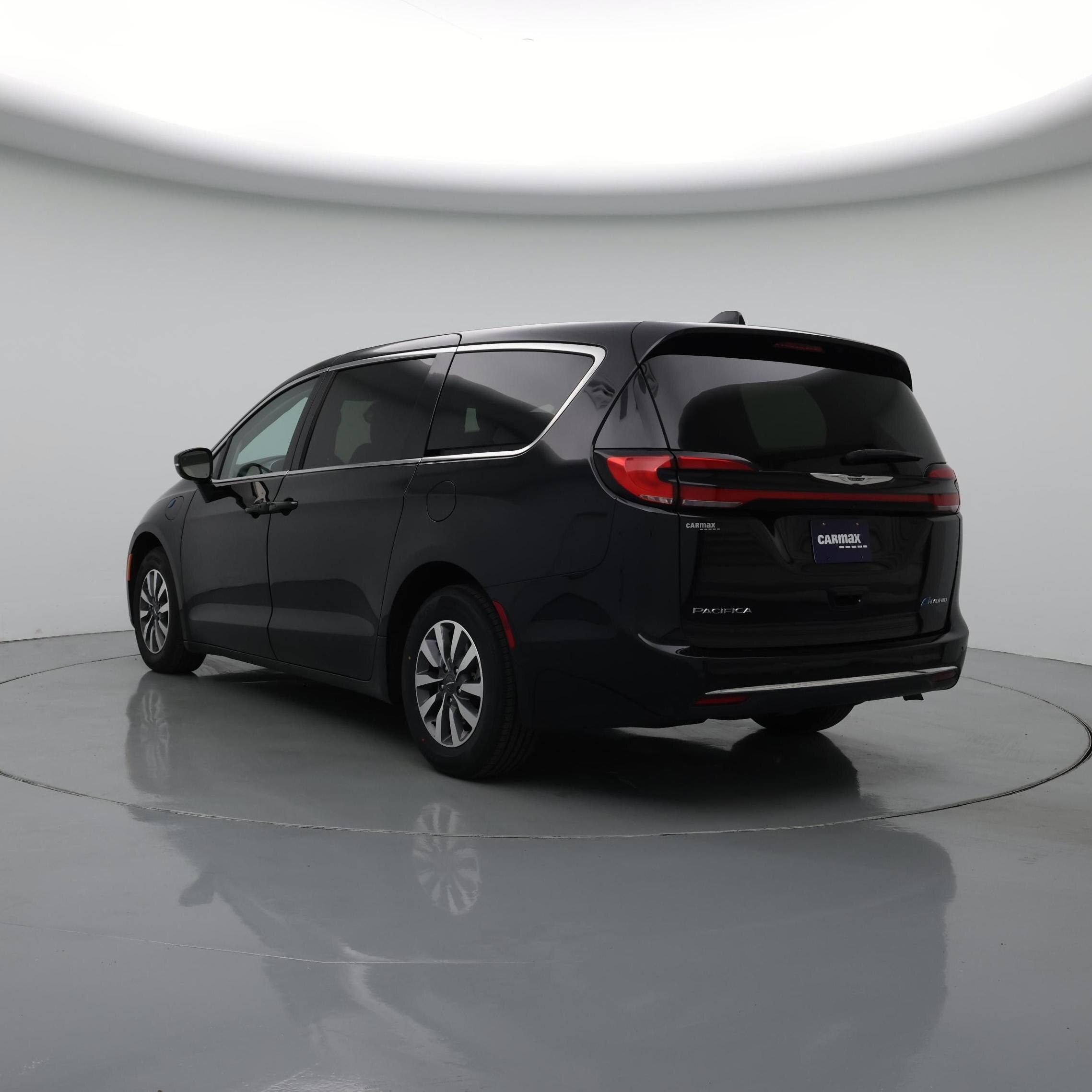 Thumbnail: 2024 Chrysler Pacifica - 2