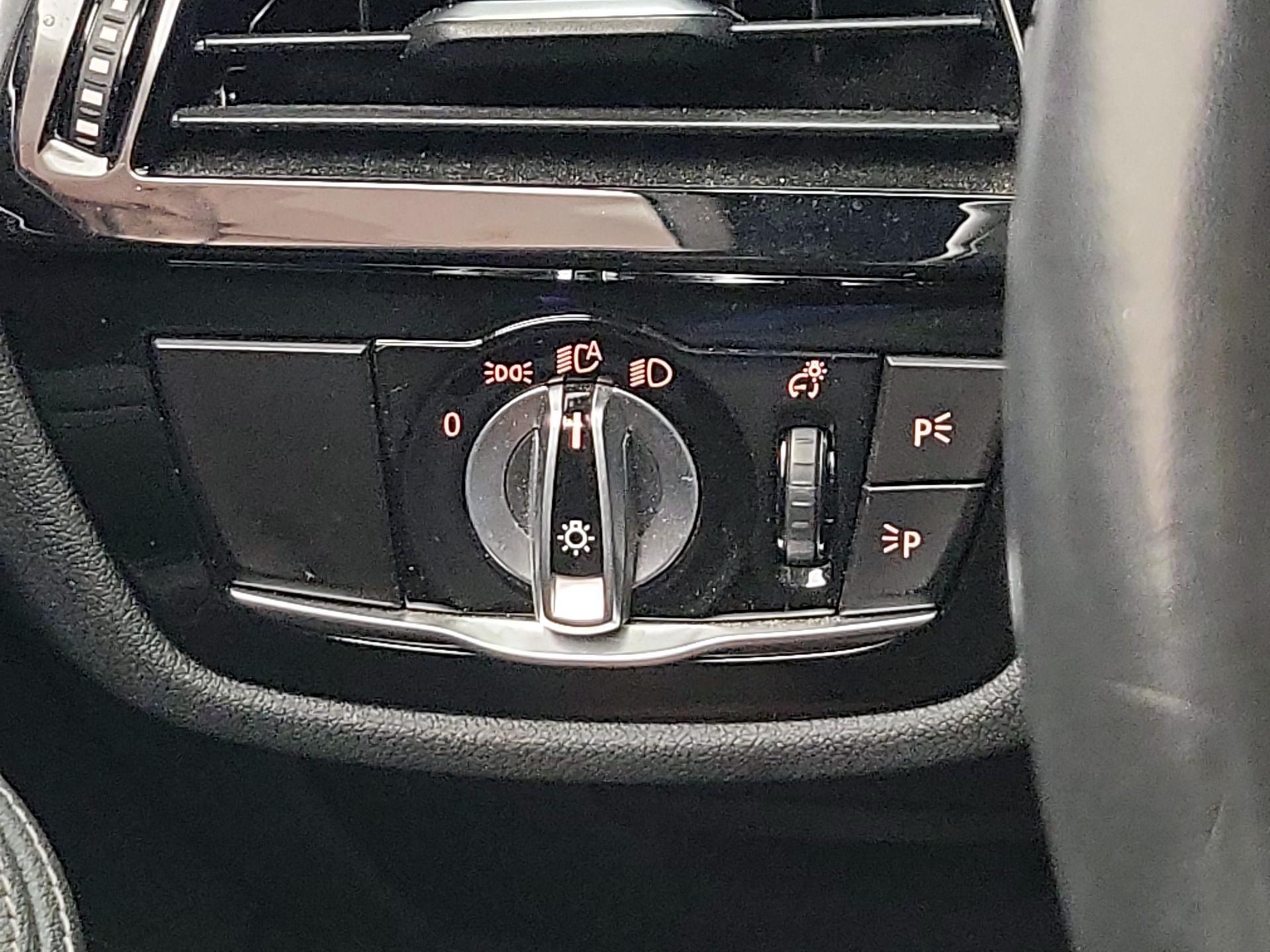 Thumbnail: 2023 BMW 5 Series - 13