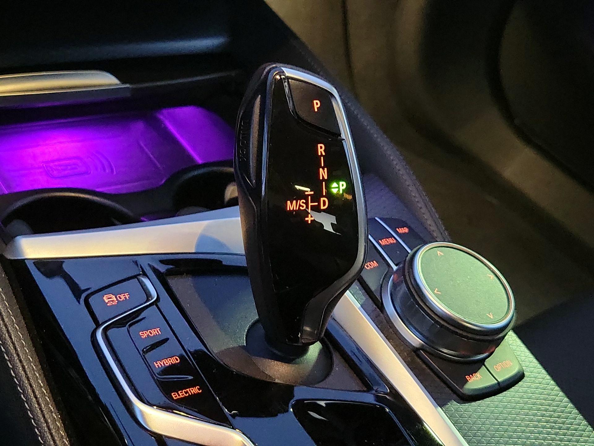 Thumbnail: 2023 BMW 5 Series - 18