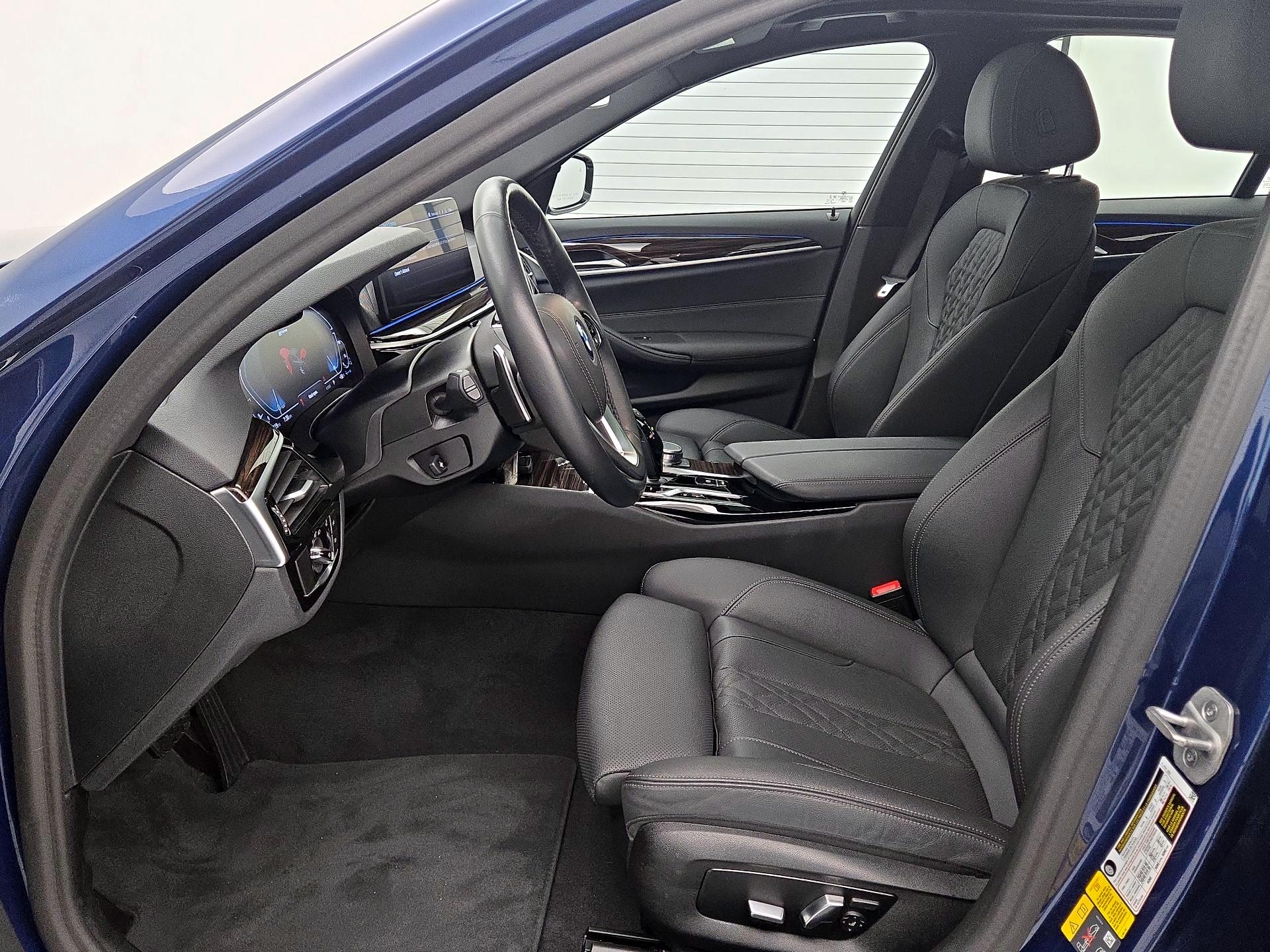 Thumbnail: 2023 BMW 5 Series - 11