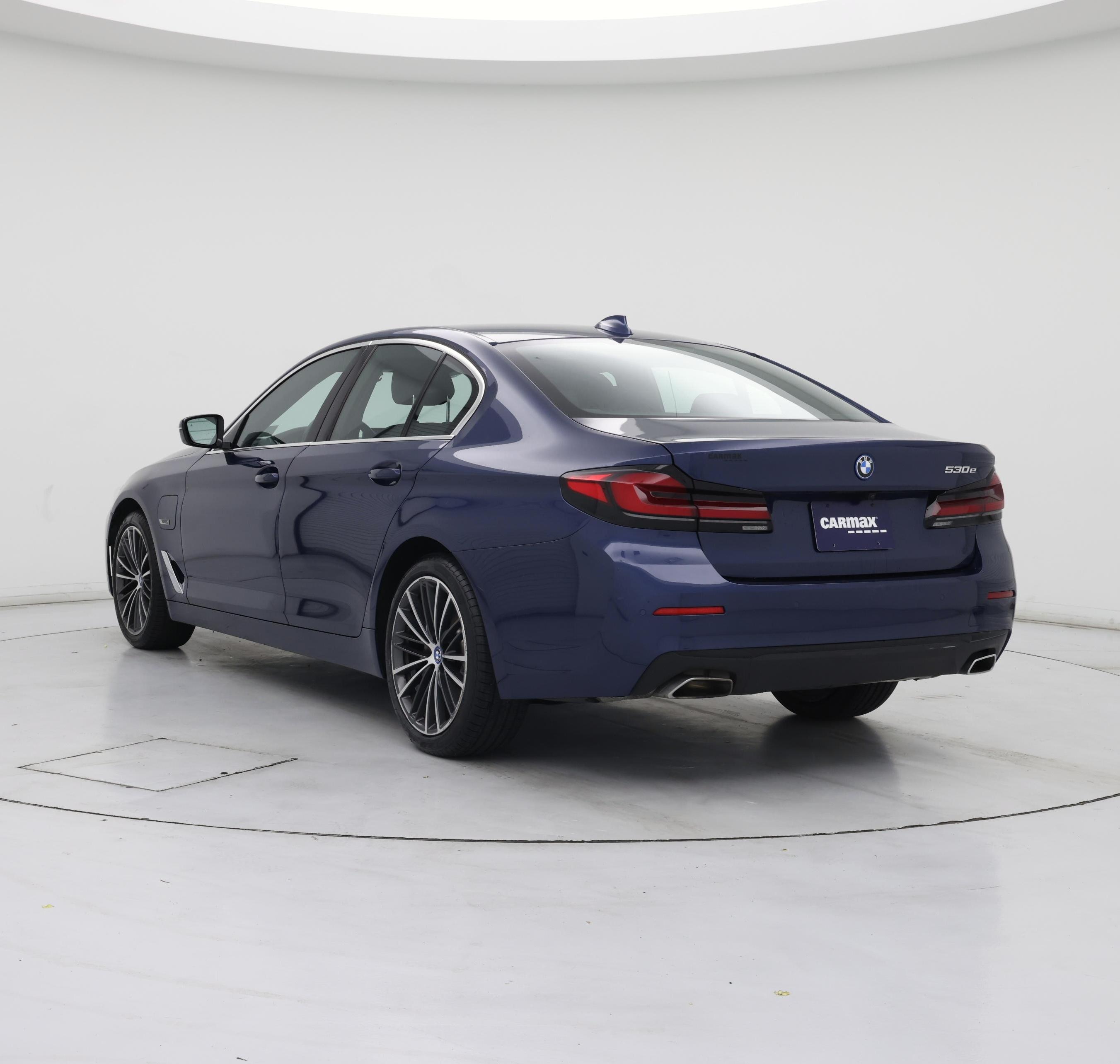 Thumbnail: 2023 BMW 5 Series - 2