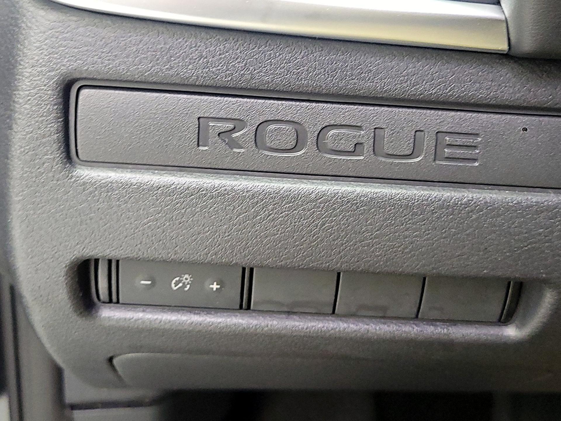 Thumbnail: 2023 Nissan Rogue - 11