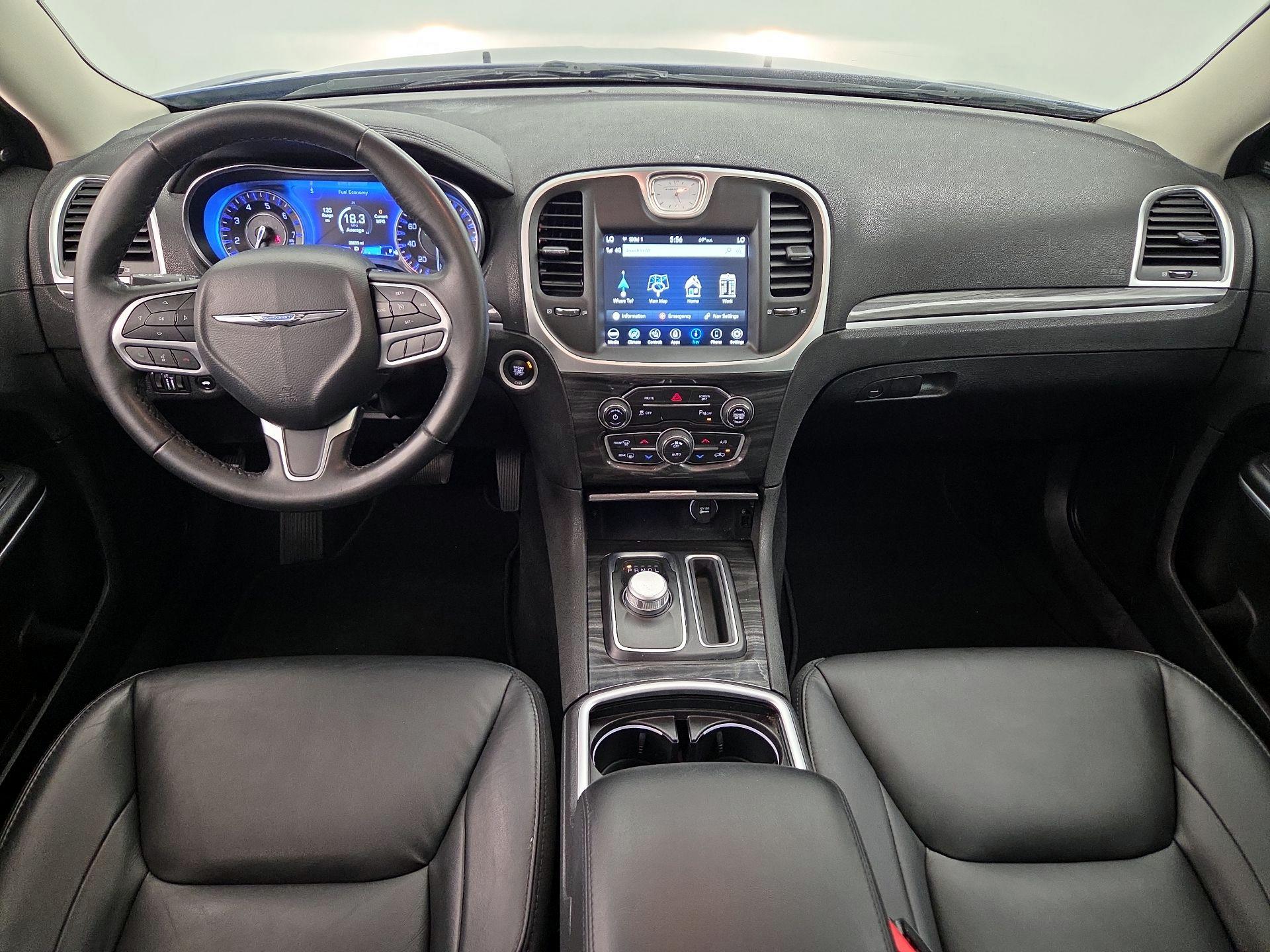 Thumbnail: 2021 Chrysler 300 - 9