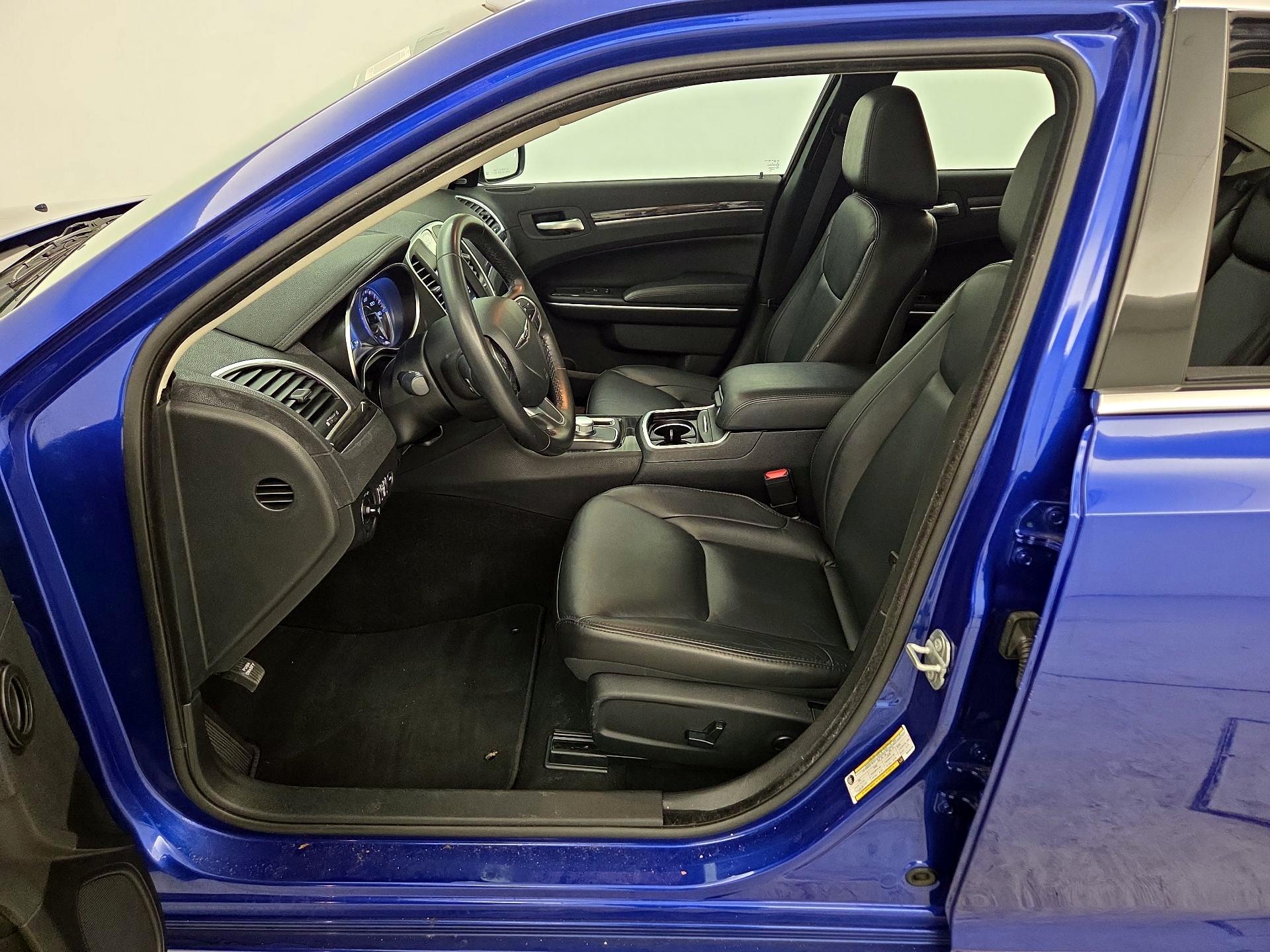 Thumbnail: 2021 Chrysler 300 - 11